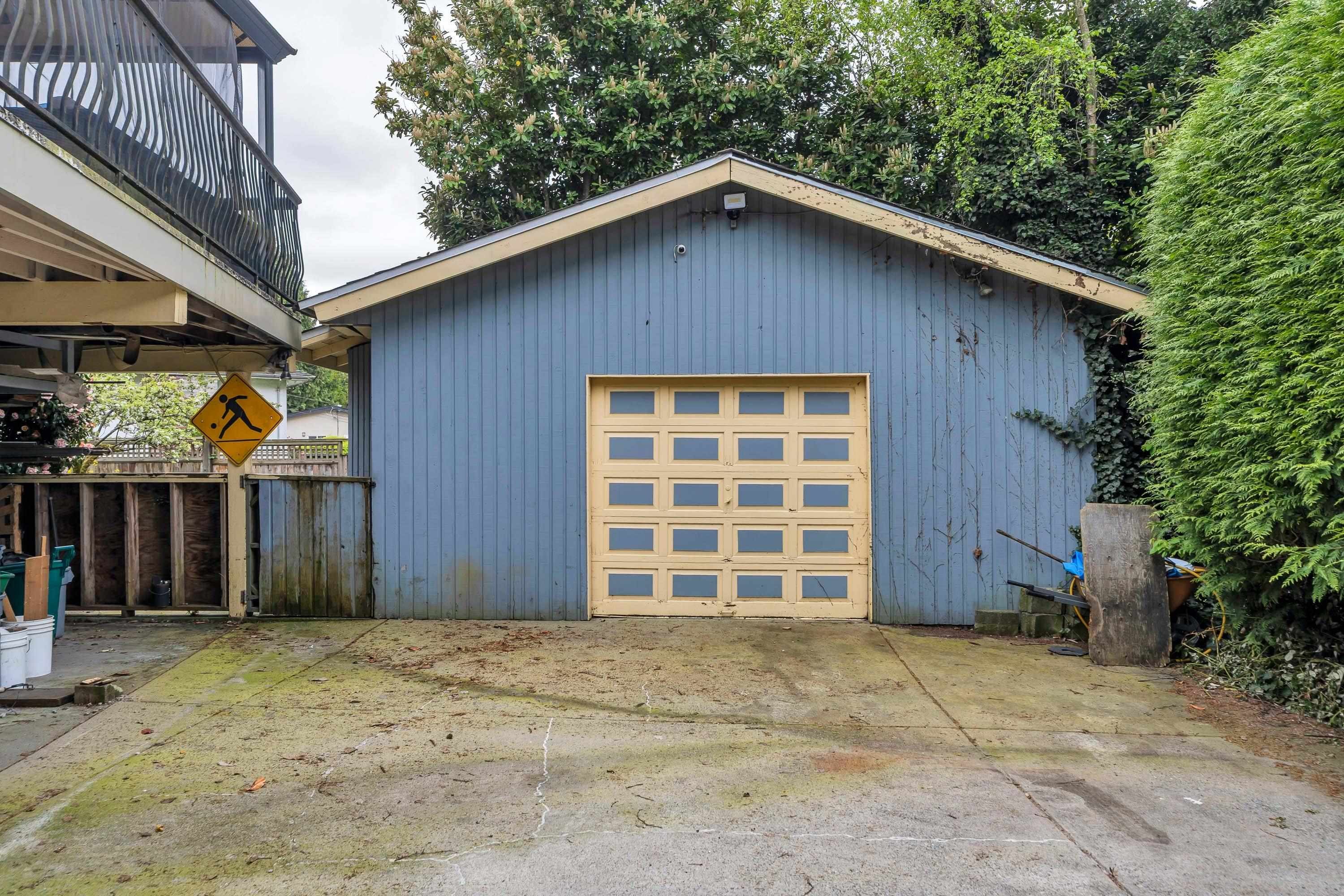 









10308


River

Road,
Delta,




BC
V4C 2R5

