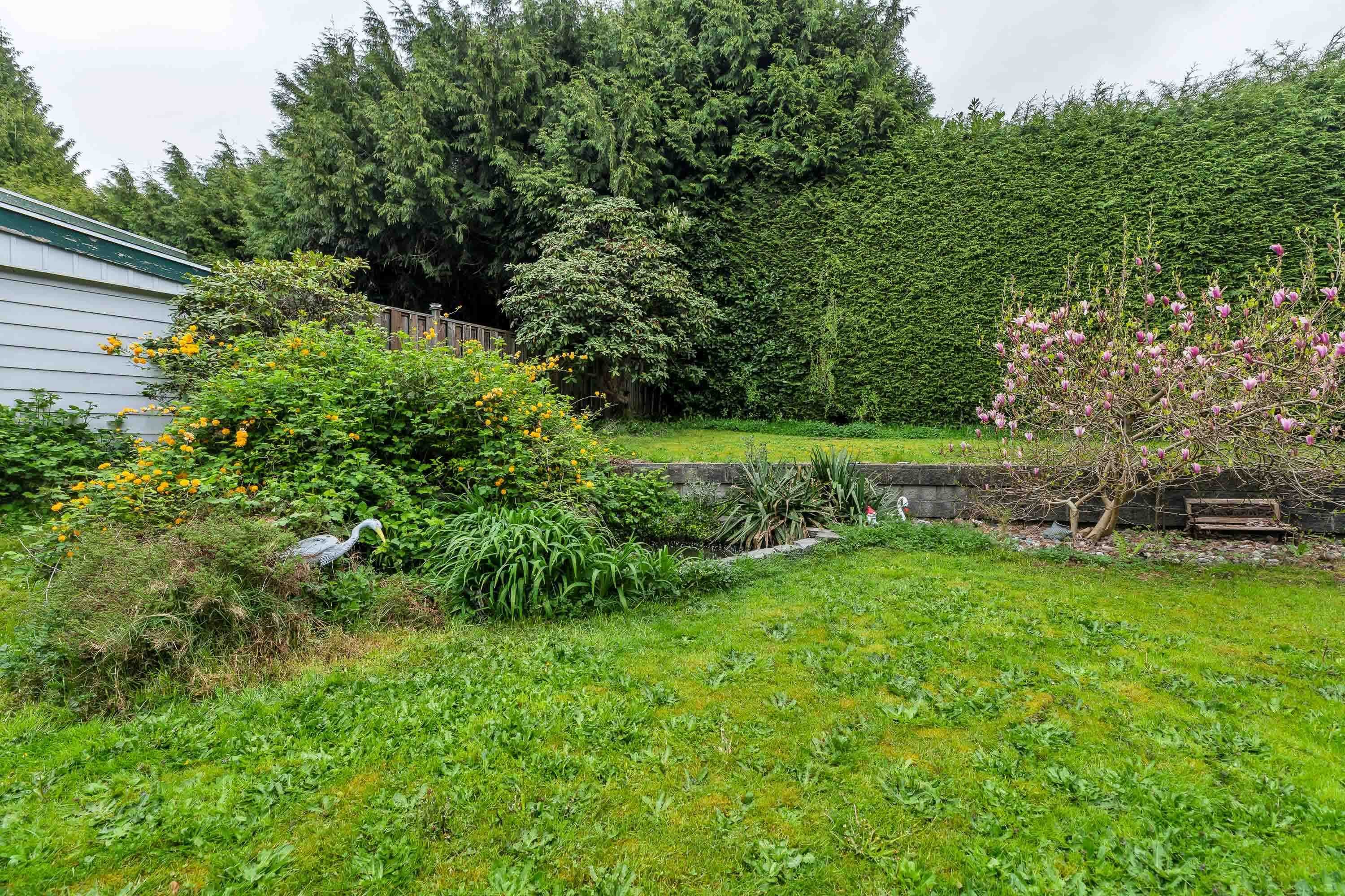 









10308


River

Road,
Delta,




BC
V4C 2R5

