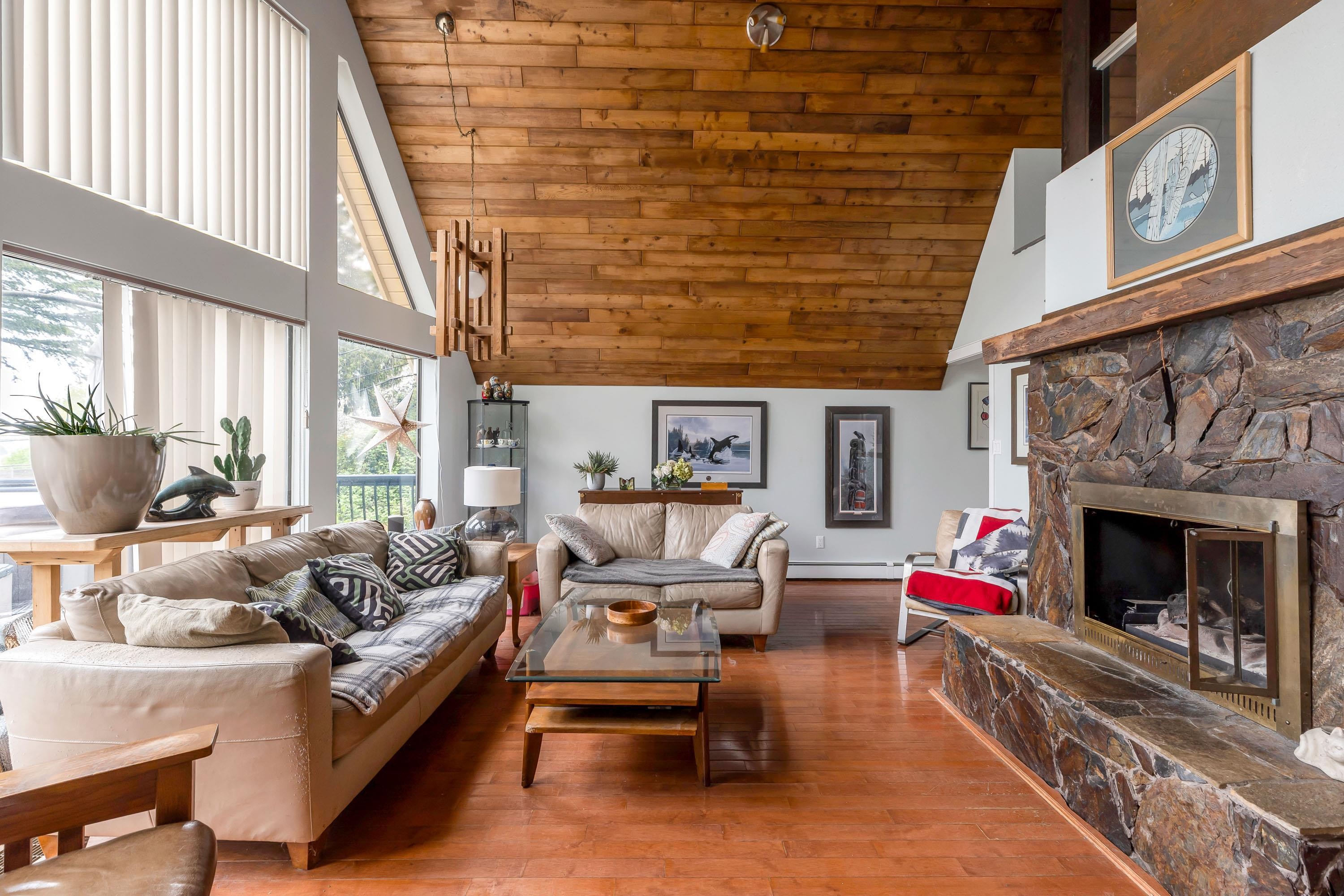 









10308


River

Road,
Delta,




BC
V4C 2R5

