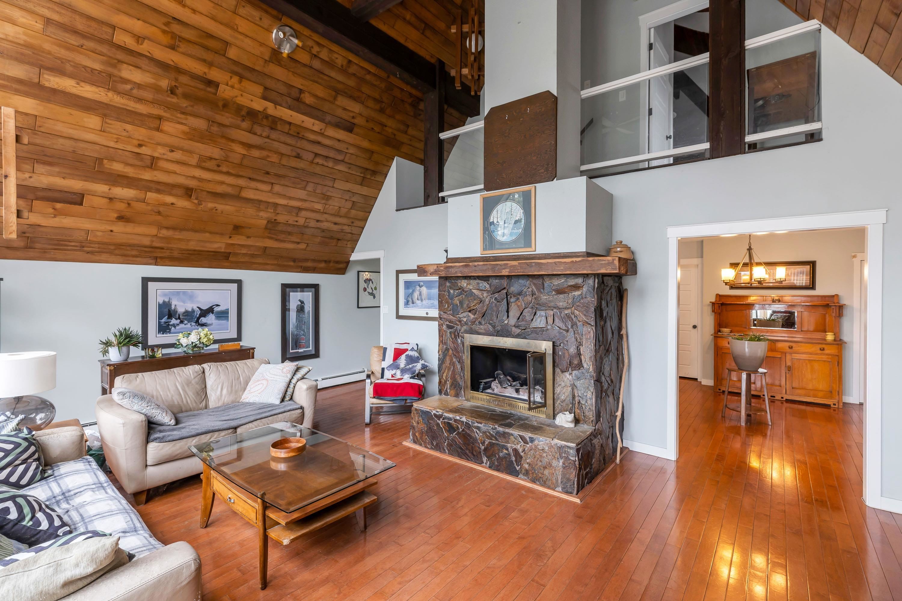 









10308


River

Road,
Delta,




BC
V4C 2R5


