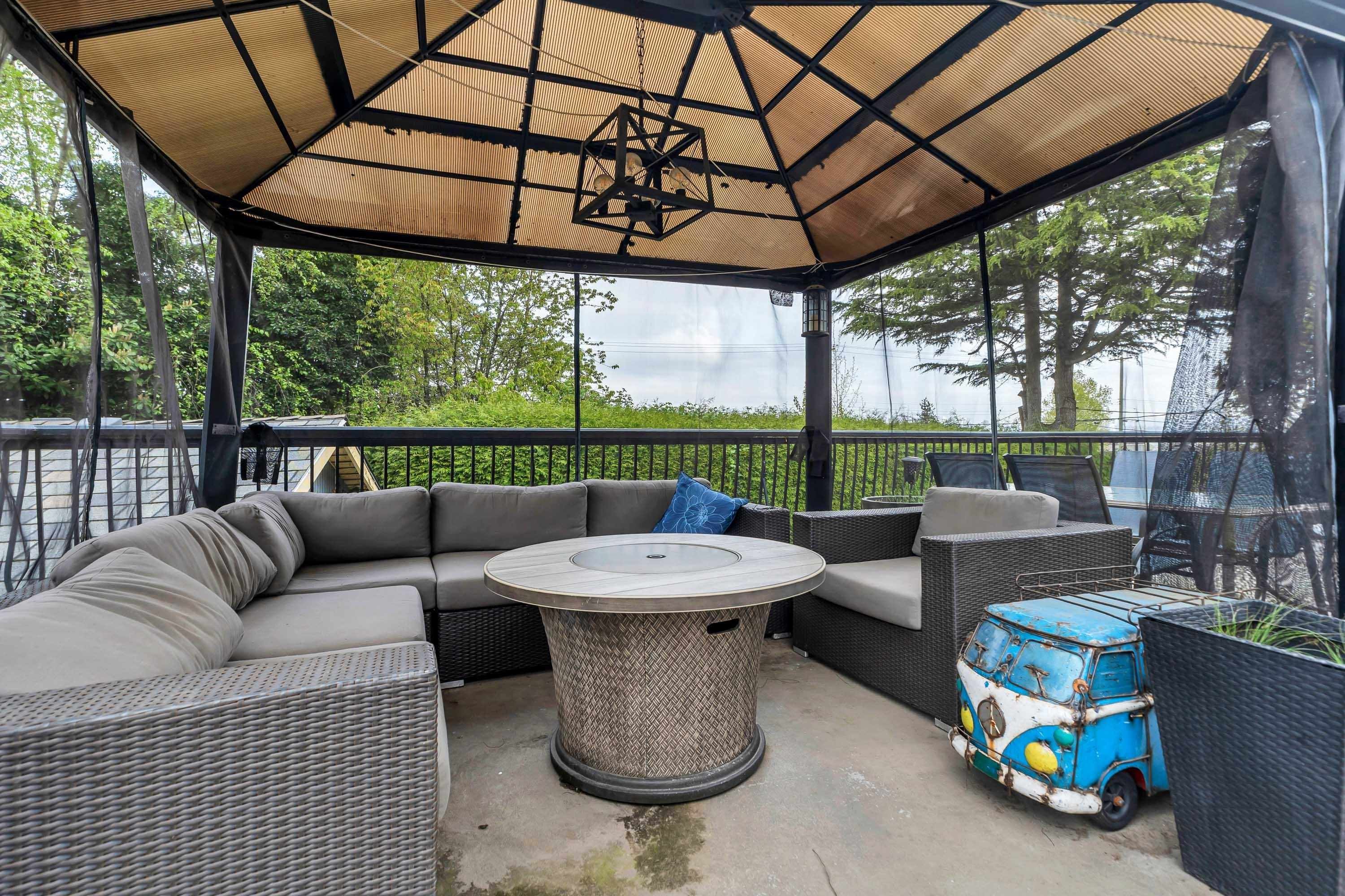 









10308


River

Road,
Delta,




BC
V4C 2R5

