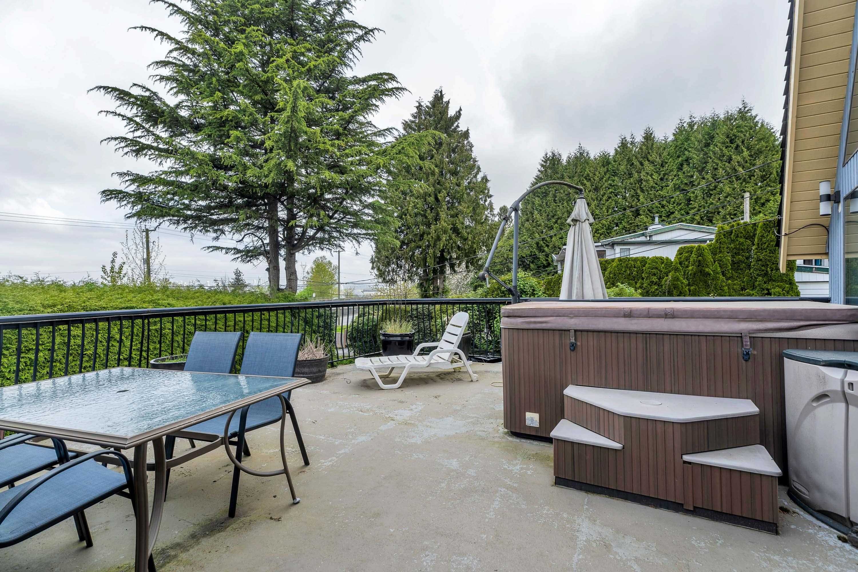 









10308


River

Road,
Delta,




BC
V4C 2R5

