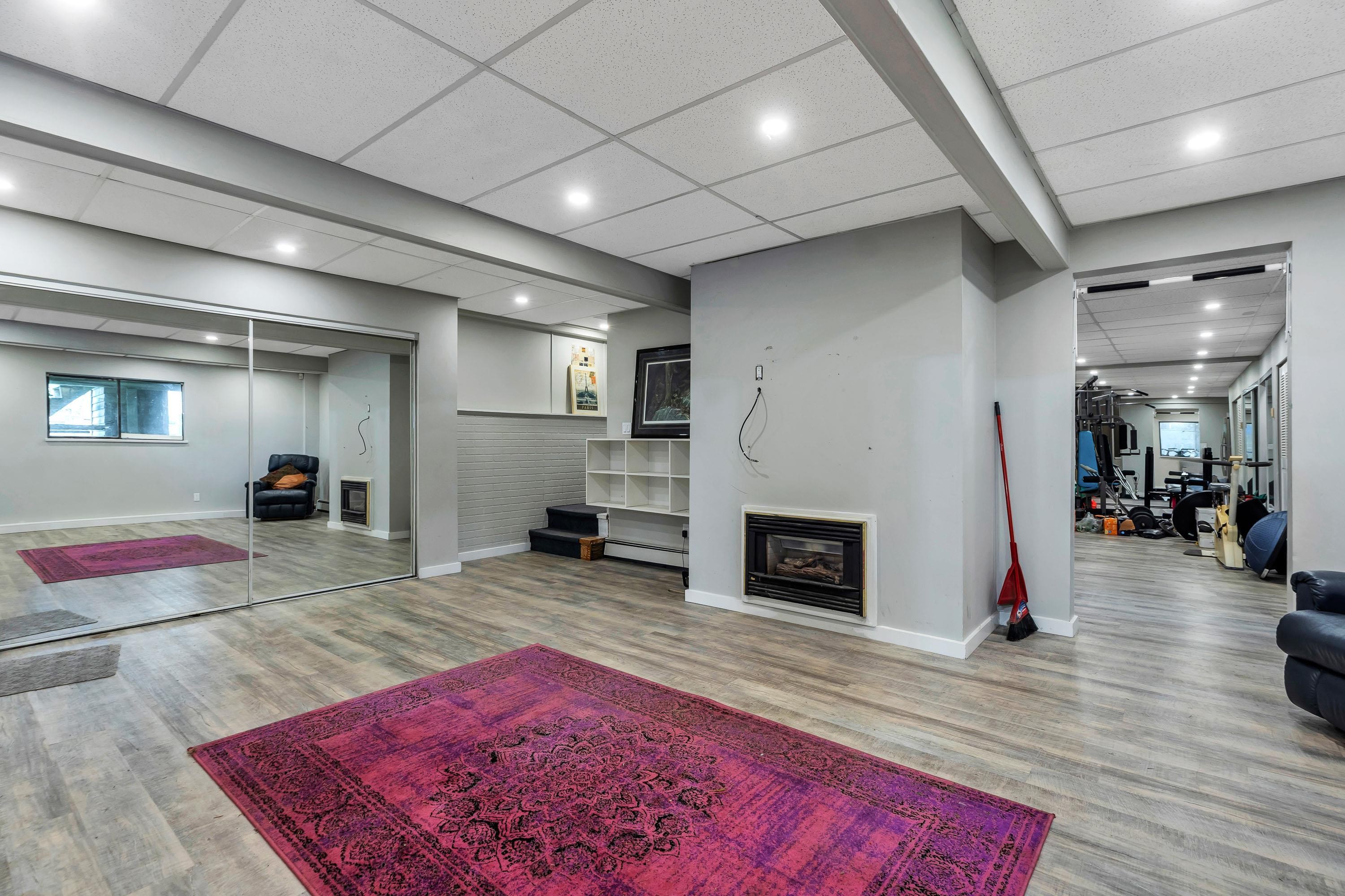 









10308


River

Road,
Delta,




BC
V4C 2R5

