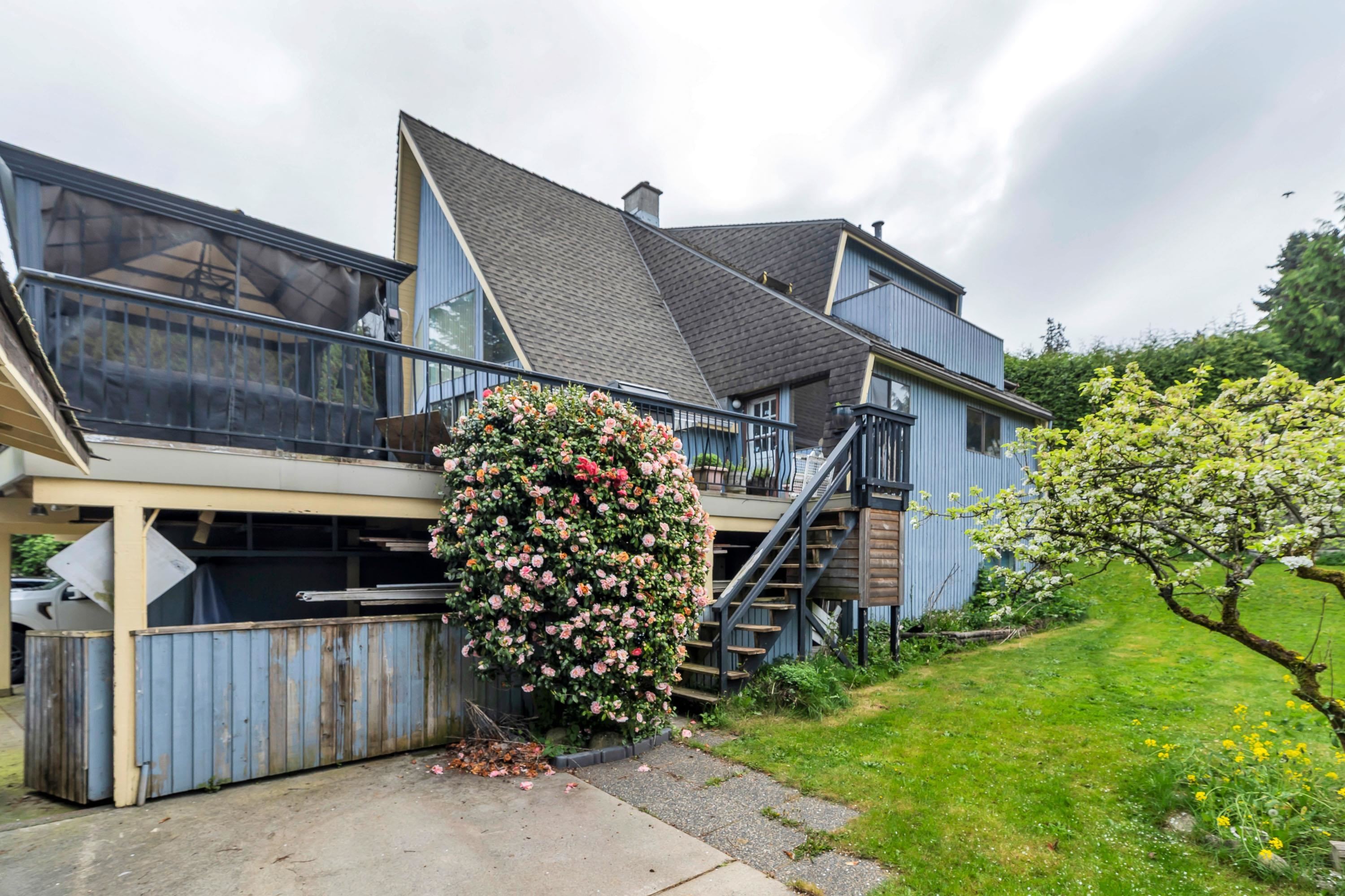 









10308


River

Road,
Delta,




BC
V4C 2R5

