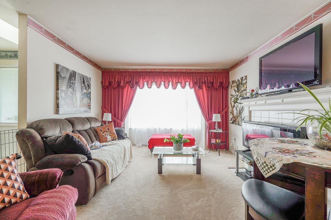 









3329


197

Street,
Langley,




BC
V3A 7X4

