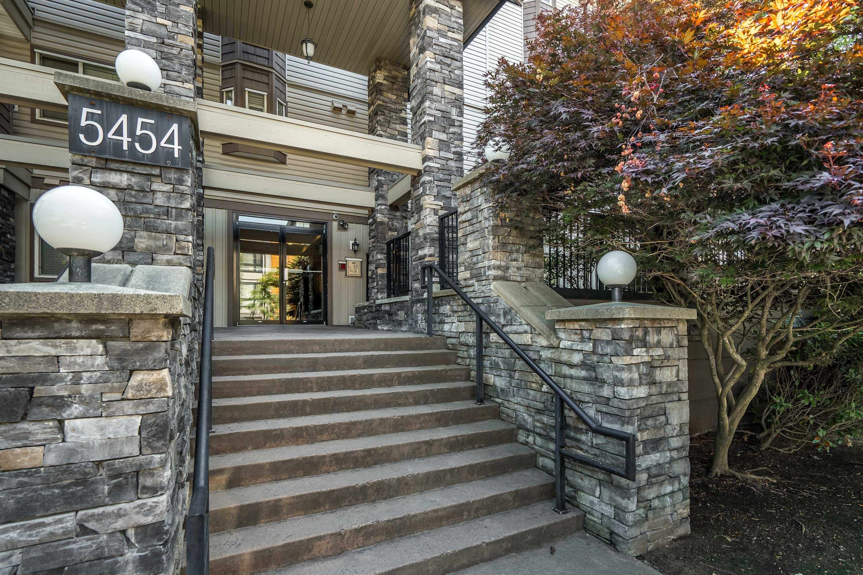 









5454


198

Street, 107,
Langley,




BC
V3A 1G2

