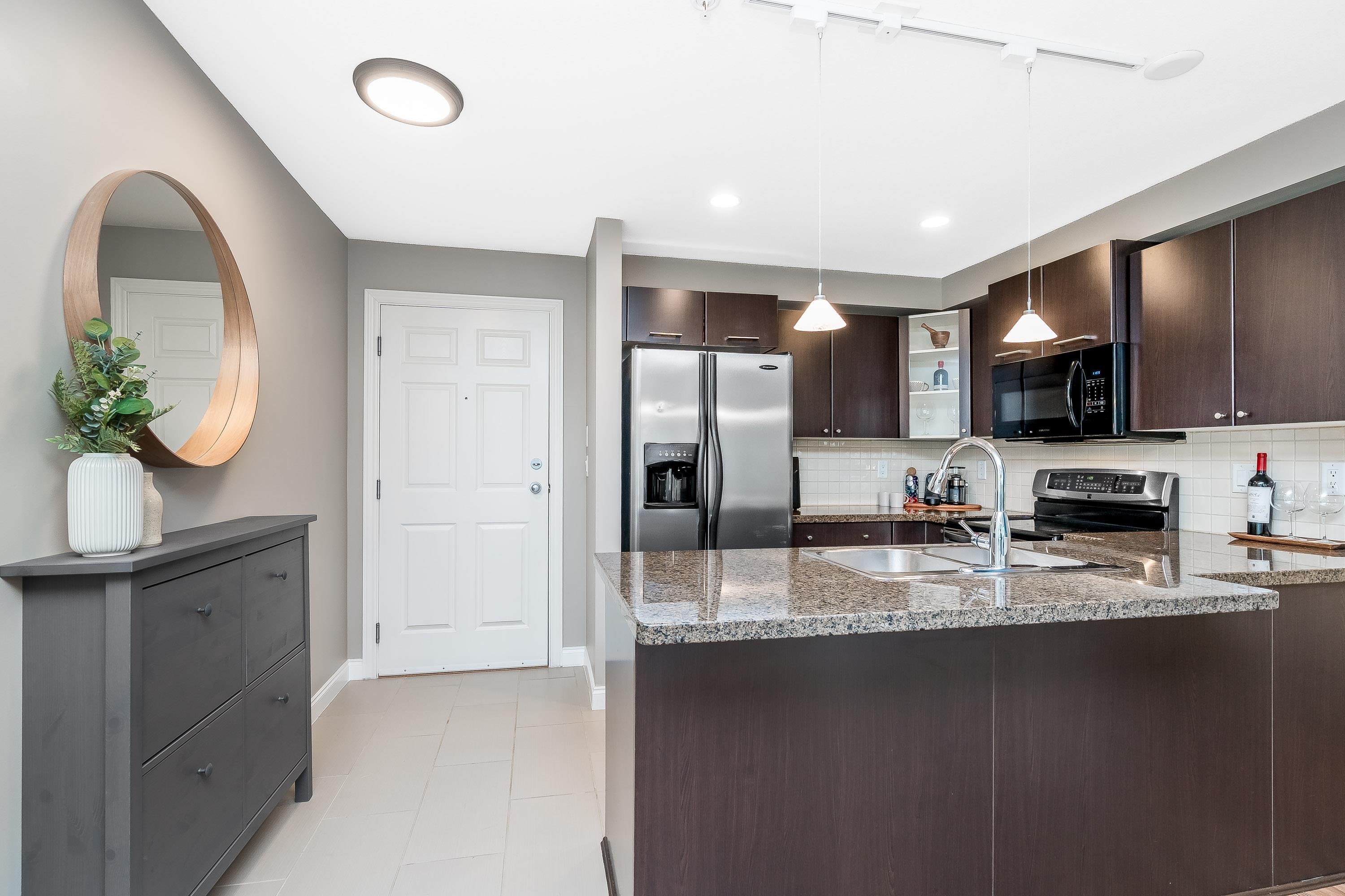 









5454


198

Street, 107,
Langley,




BC
V3A 1G2

