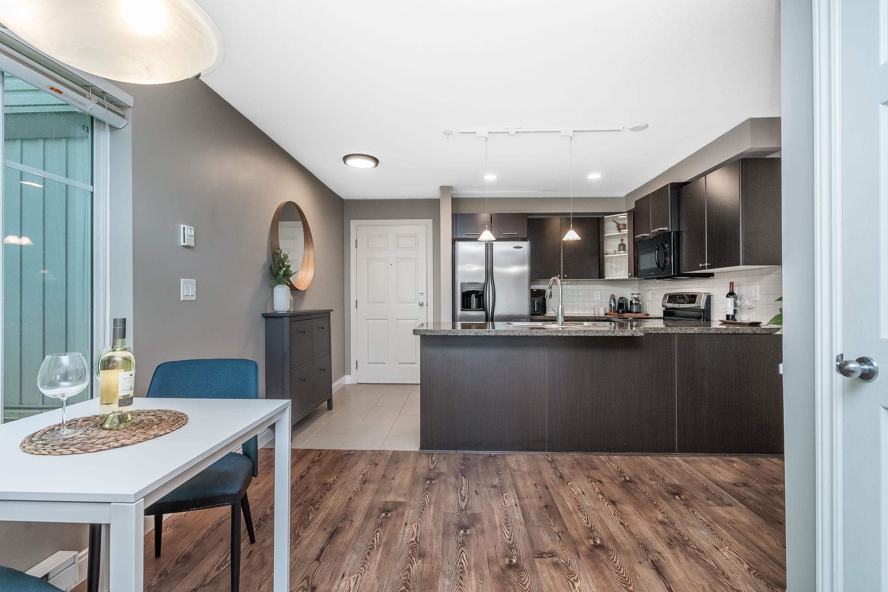 









5454


198

Street, 107,
Langley,




BC
V3A 1G2

