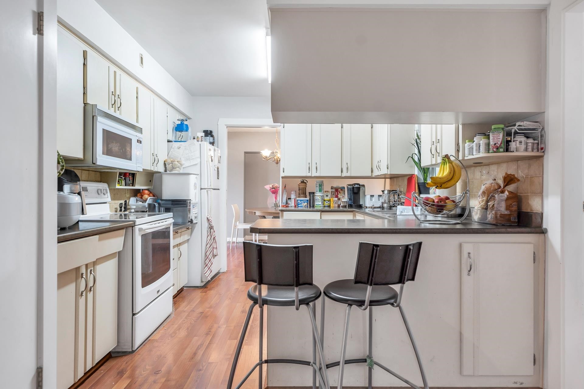 









32670


Avalon

Crescent,
Abbotsford,




BC
V2T 3S6

