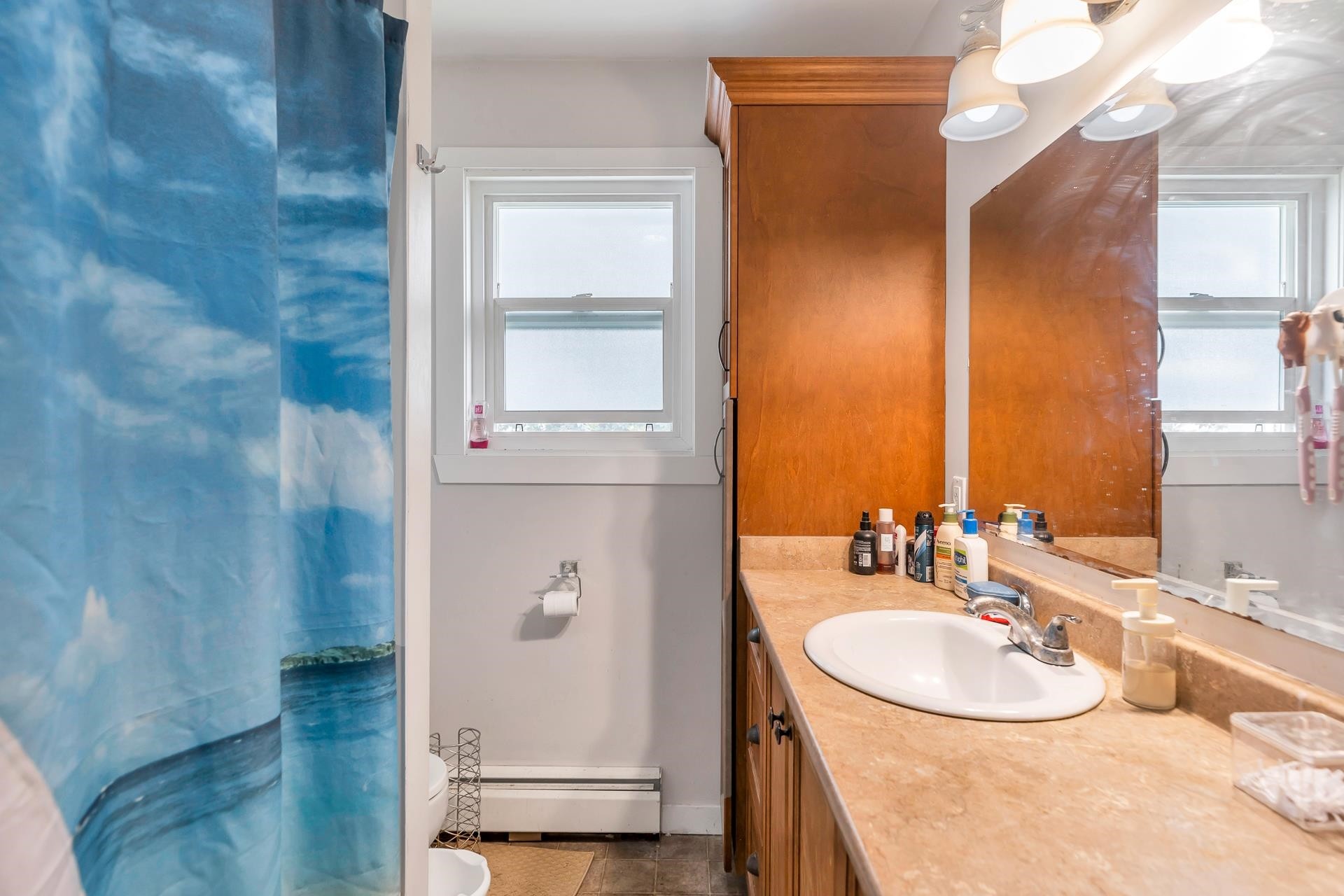 









32670


Avalon

Crescent,
Abbotsford,




BC
V2T 3S6

