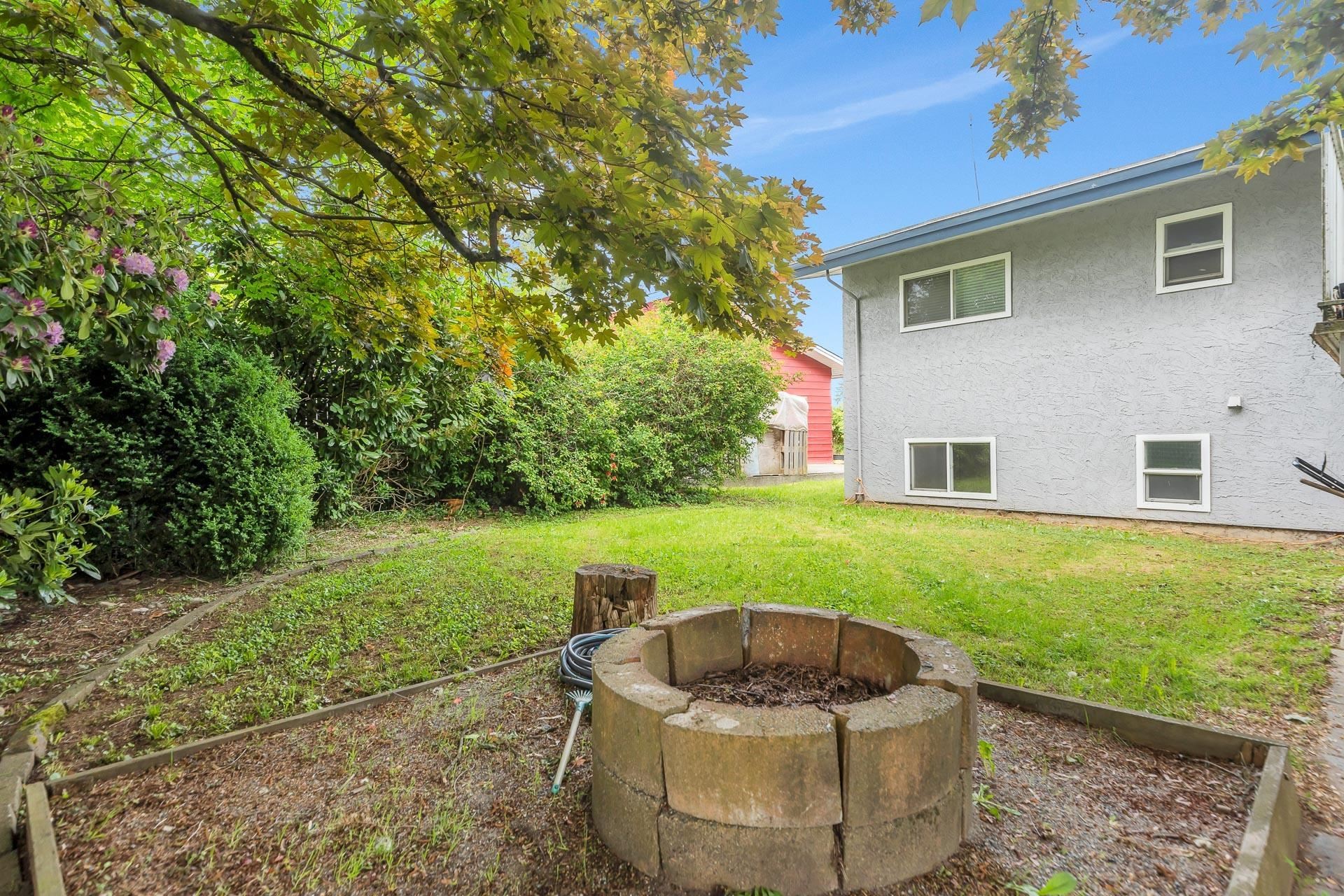 









32670


Avalon

Crescent,
Abbotsford,




BC
V2T 3S6

