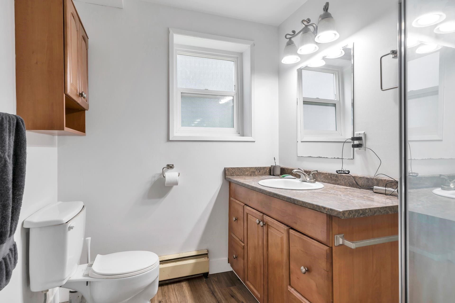 









32670


Avalon

Crescent,
Abbotsford,




BC
V2T 3S6

