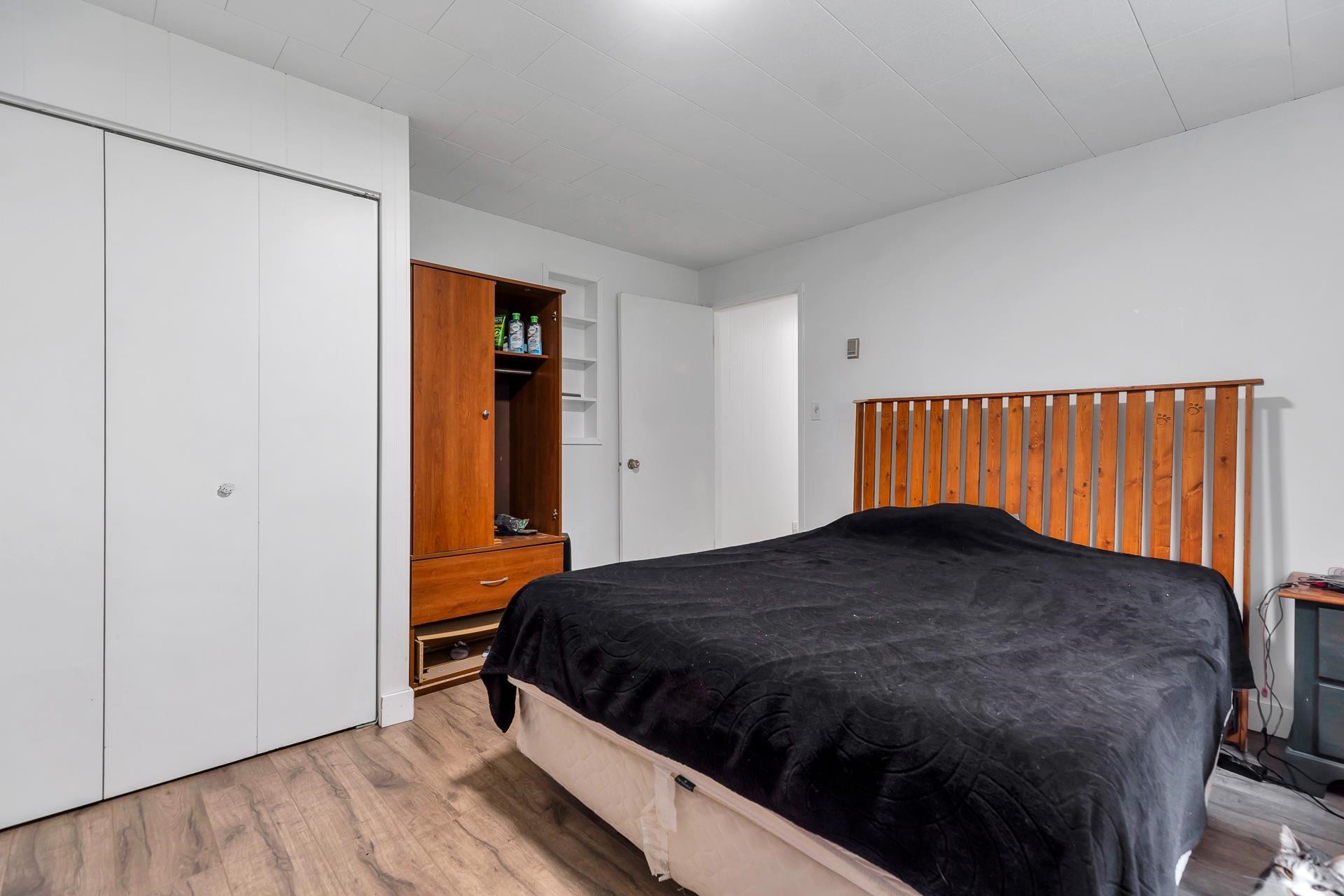 









32670


Avalon

Crescent,
Abbotsford,




BC
V2T 3S6

