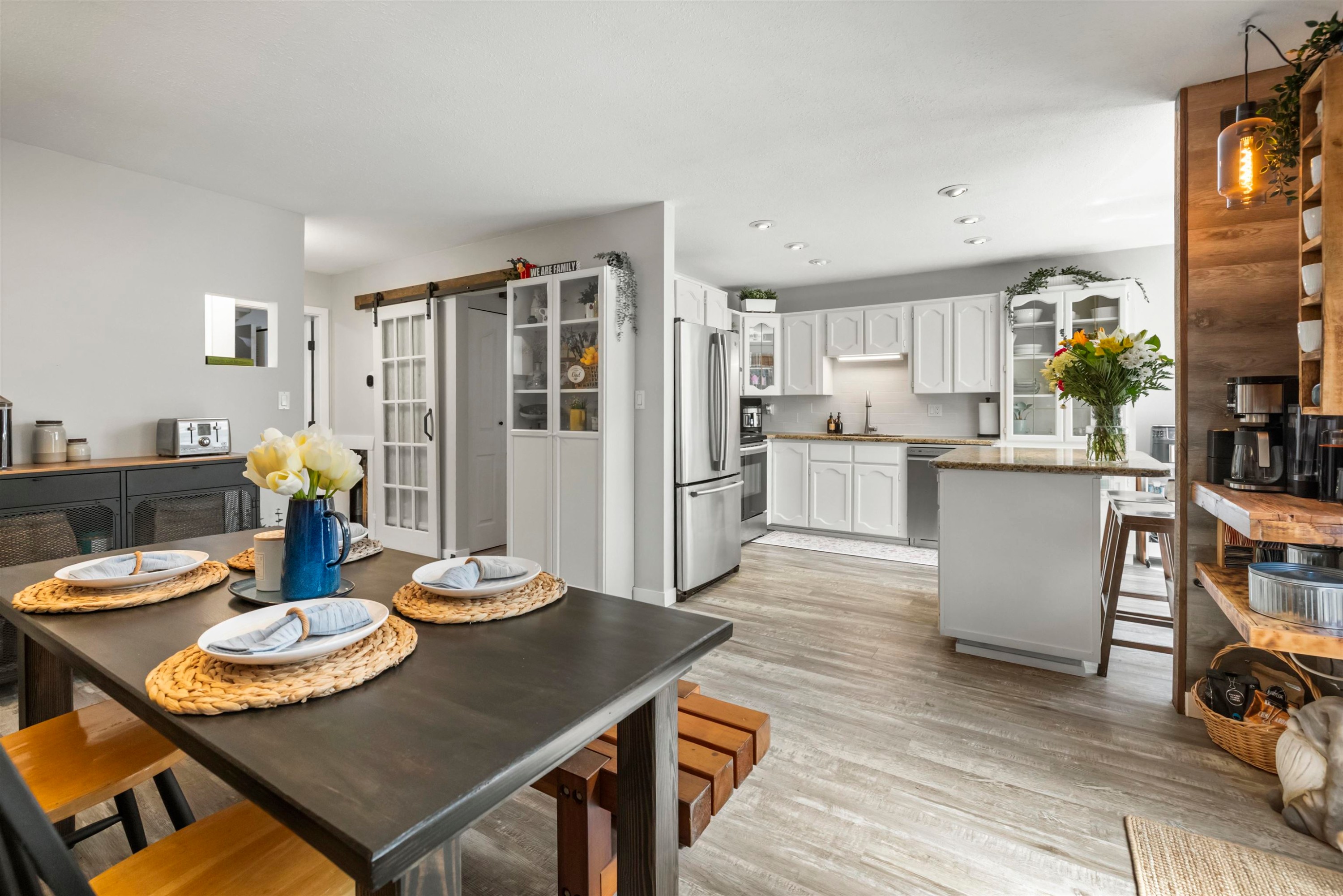 









15336


112

Avenue,
Surrey,




BC
V3R 8Y8

