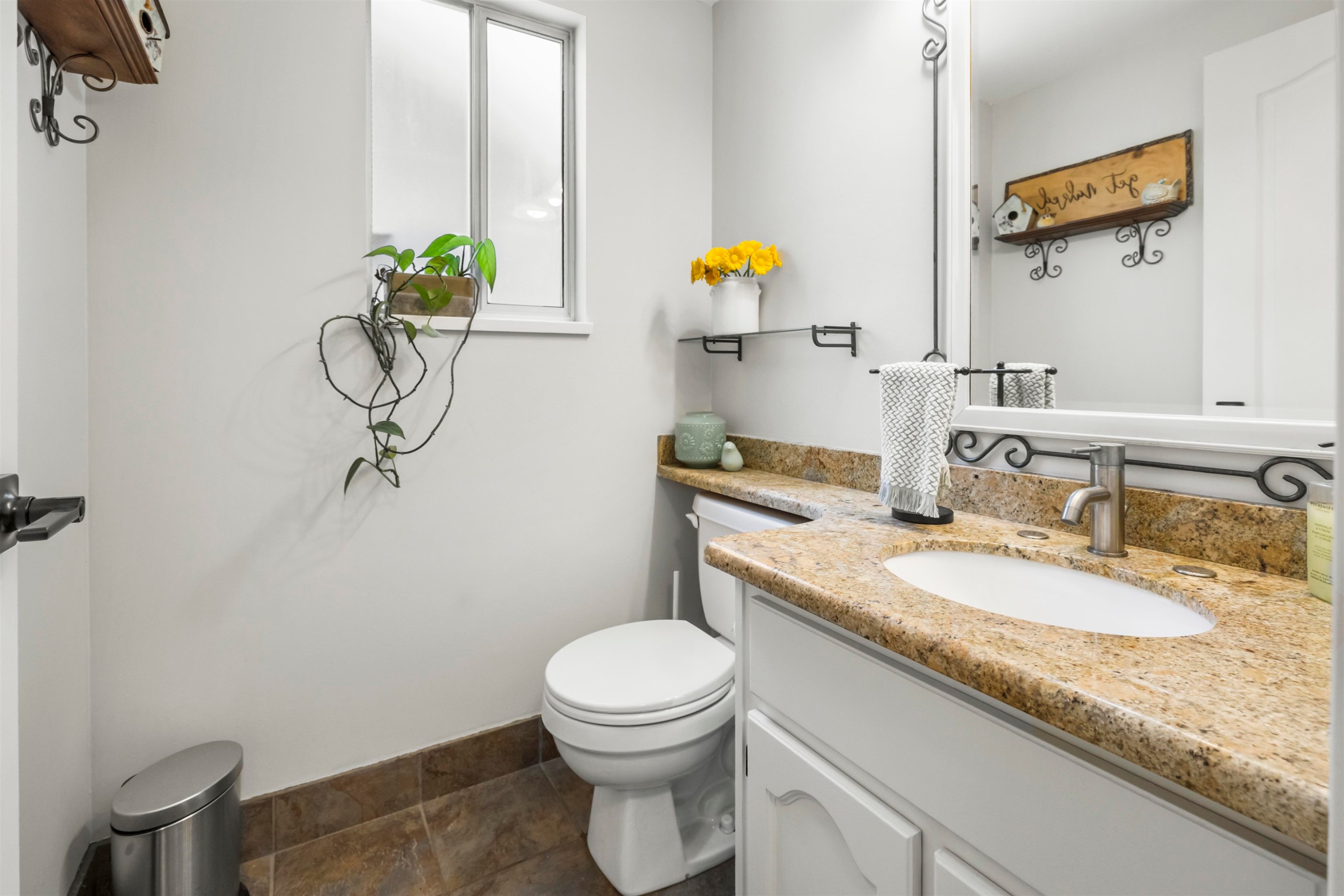 









15336


112

Avenue,
Surrey,




BC
V3R 8Y8

