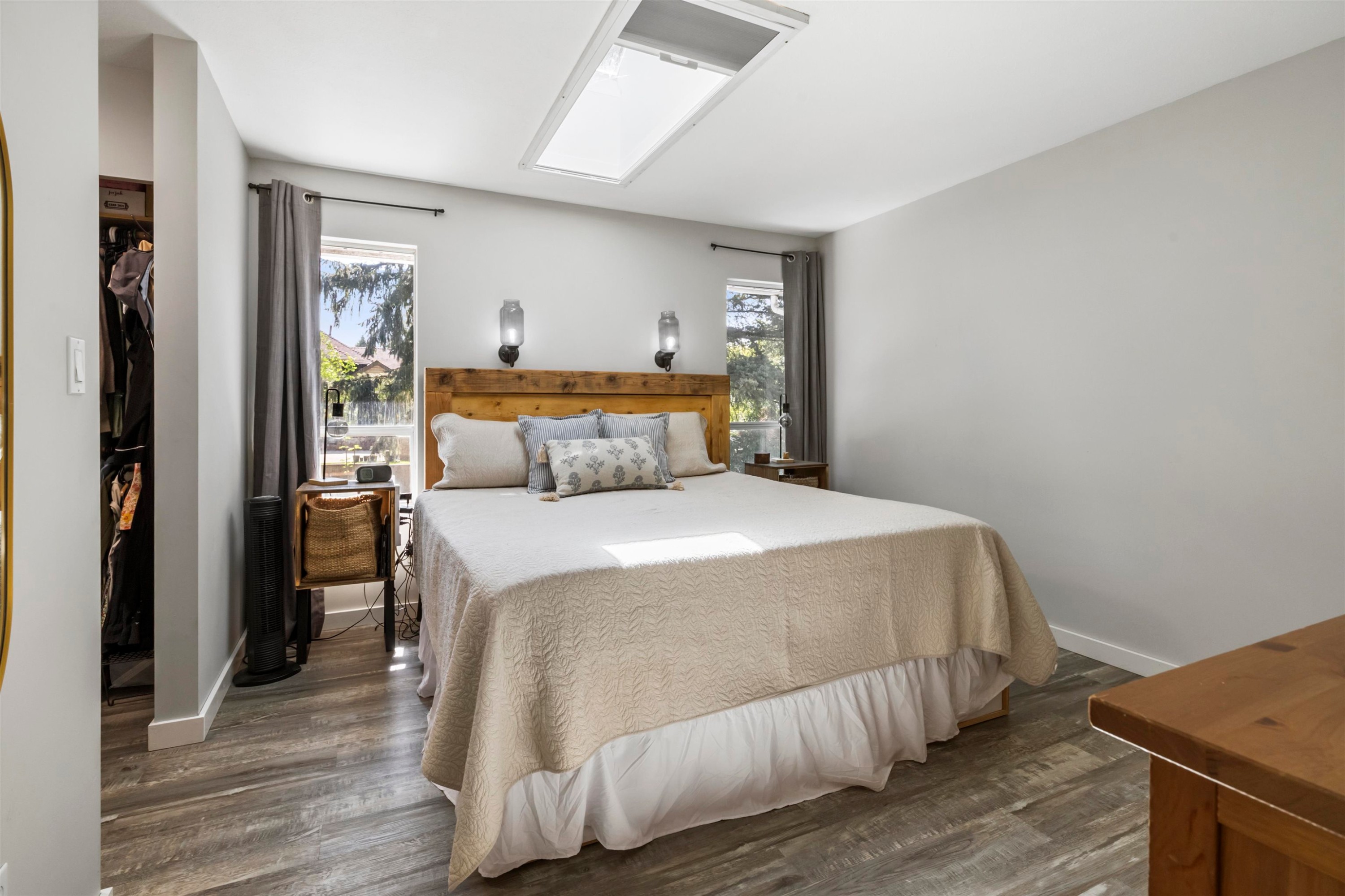 









15336


112

Avenue,
Surrey,




BC
V3R 8Y8

