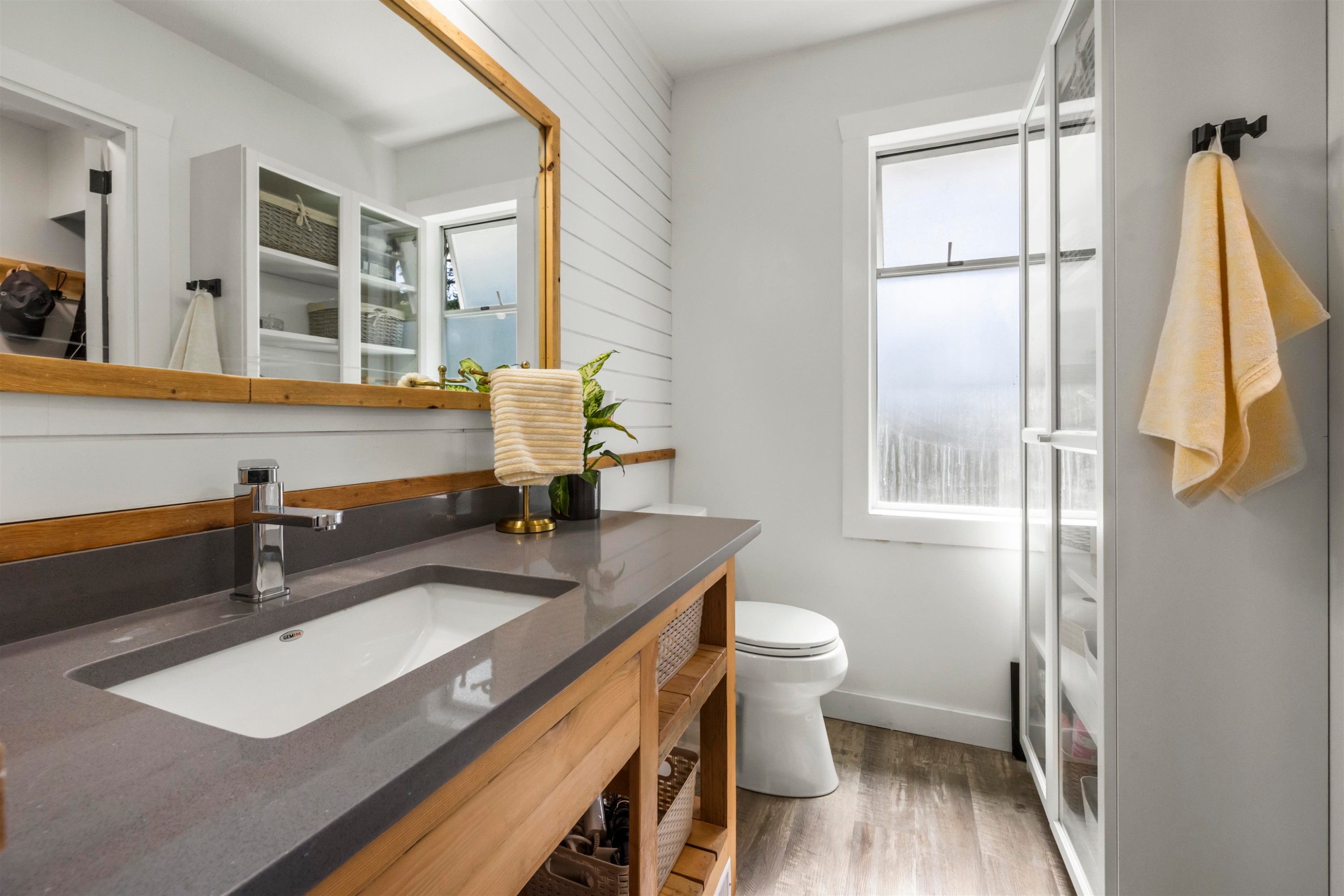 









15336


112

Avenue,
Surrey,




BC
V3R 8Y8

