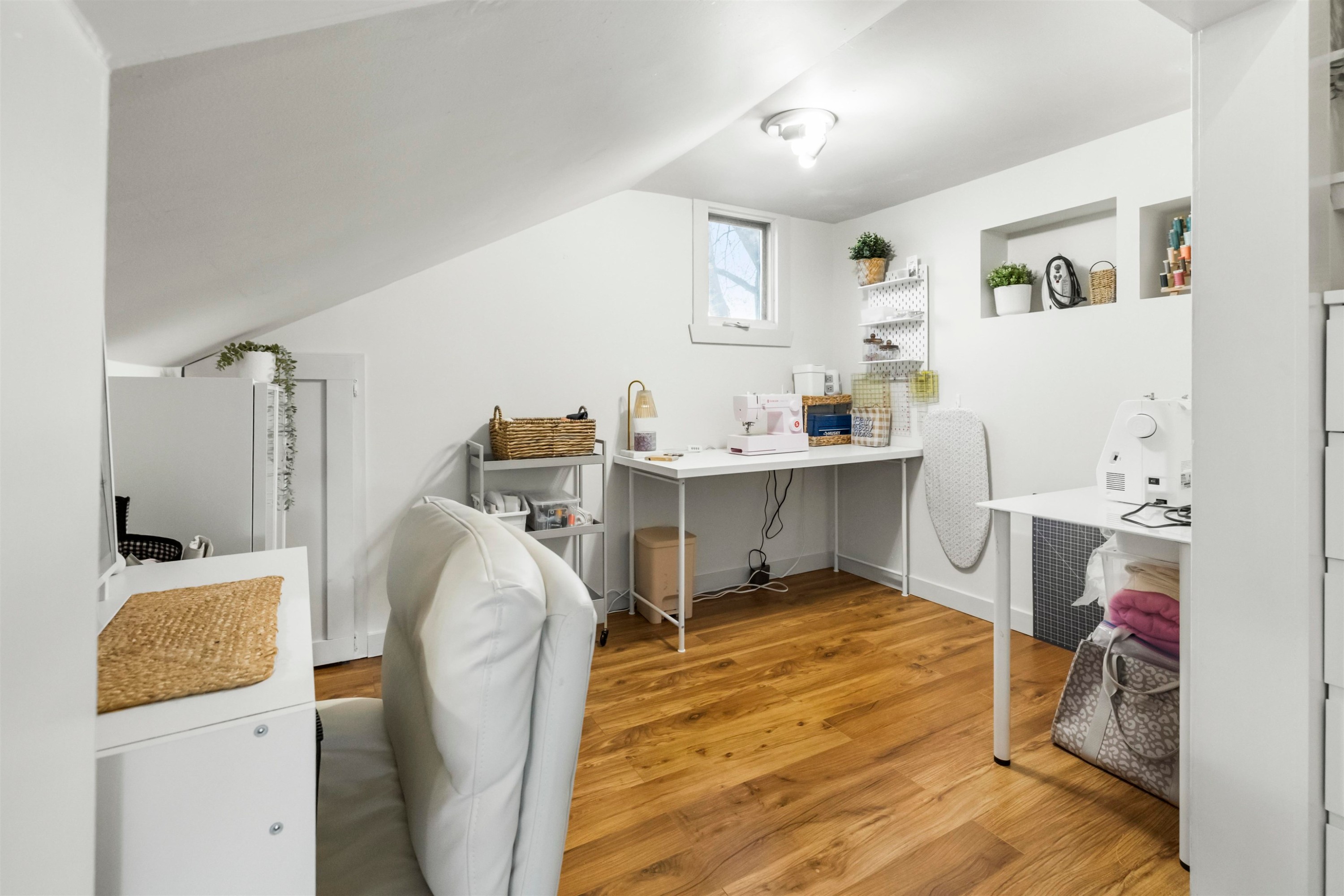 









15336


112

Avenue,
Surrey,




BC
V3R 8Y8

