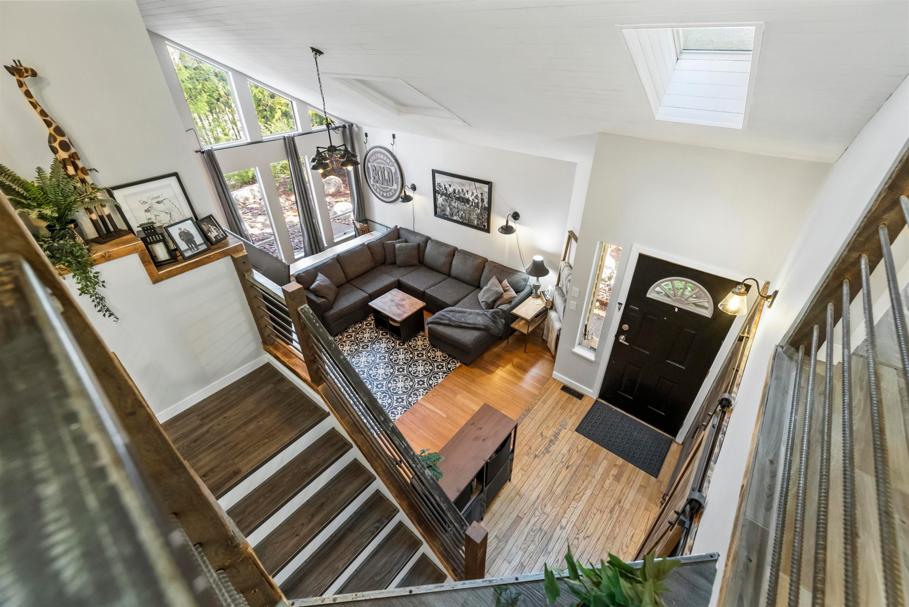 









15336


112

Avenue,
Surrey,




BC
V3R 8Y8

