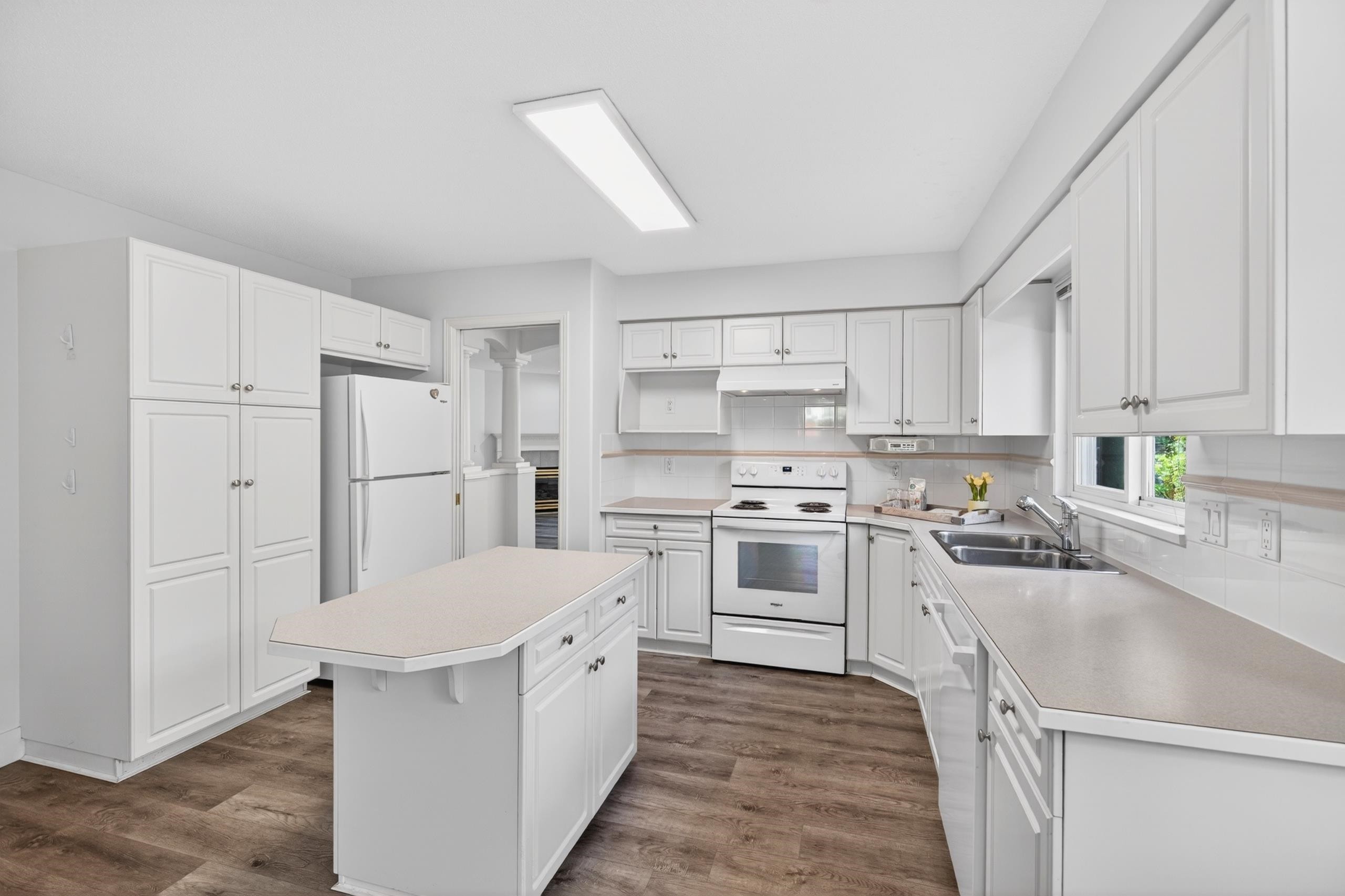 









13888


70

Avenue, 249,
Surrey,




BC
V3W 0R8

