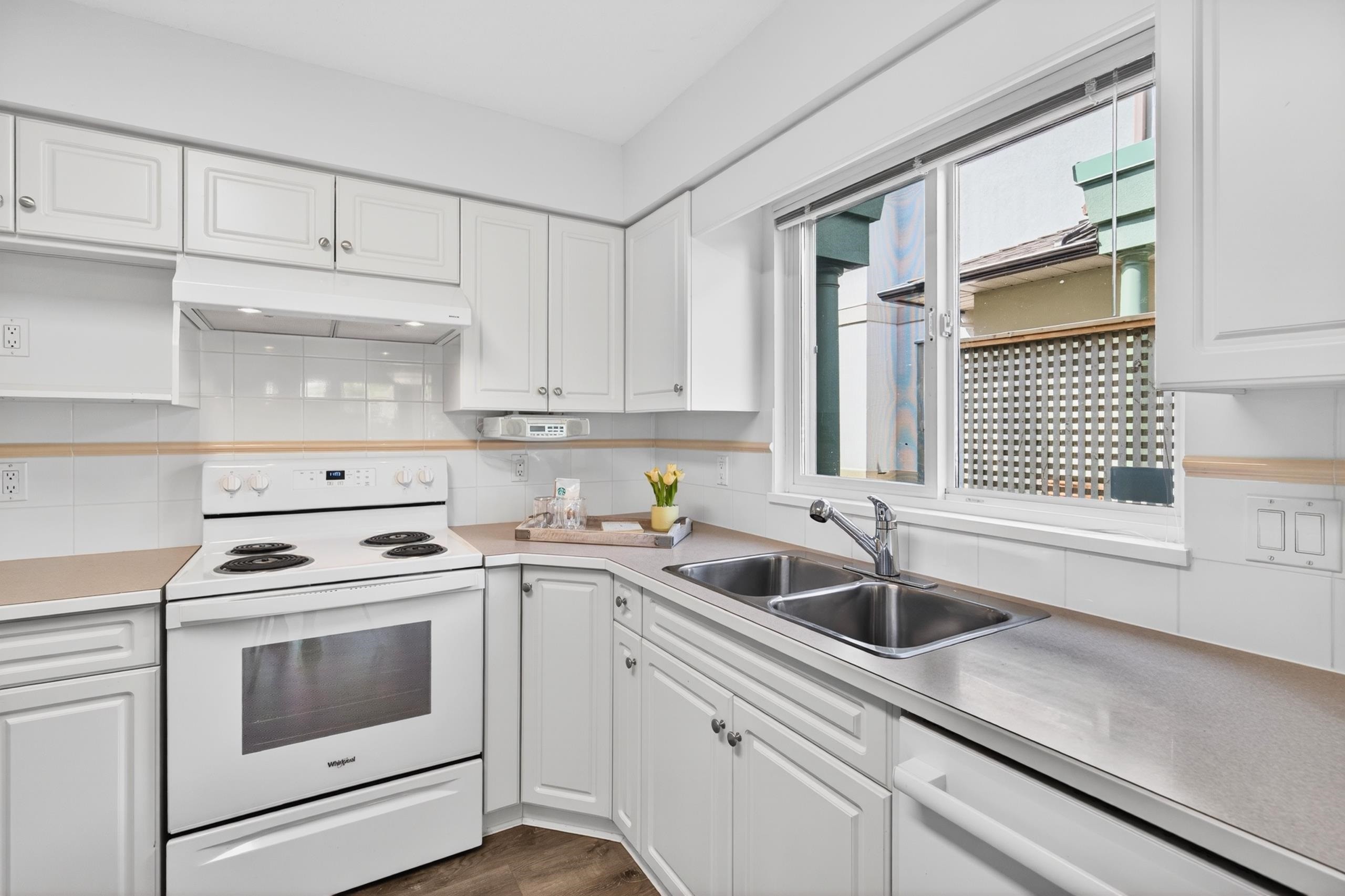 









13888


70

Avenue, 249,
Surrey,




BC
V3W 0R8

