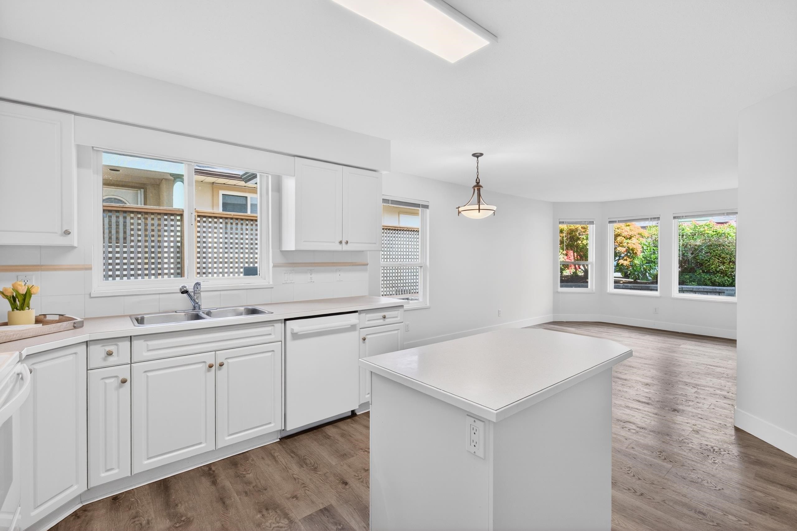 









13888


70

Avenue, 249,
Surrey,




BC
V3W 0R8


