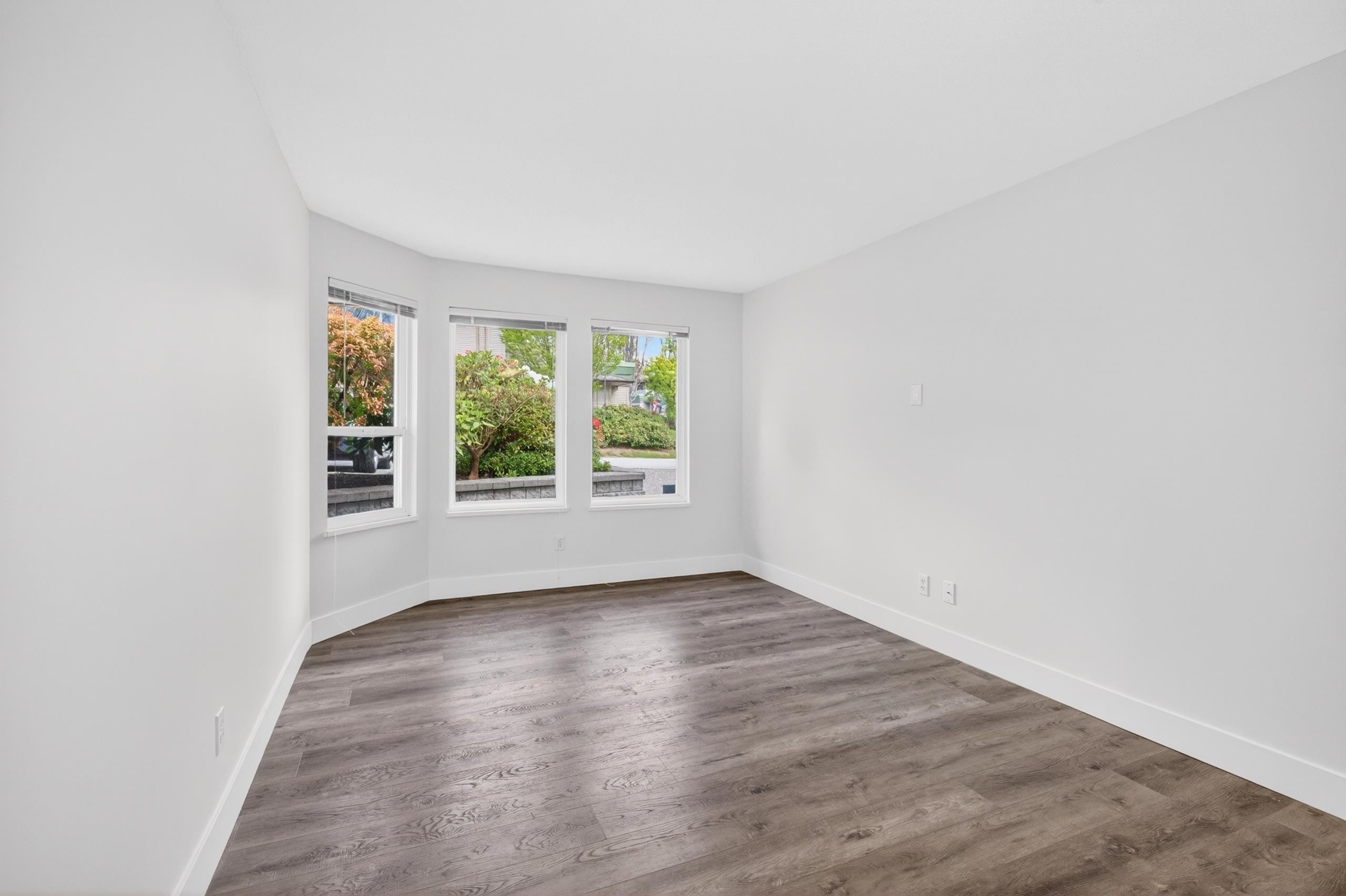 









13888


70

Avenue, 249,
Surrey,




BC
V3W 0R8

