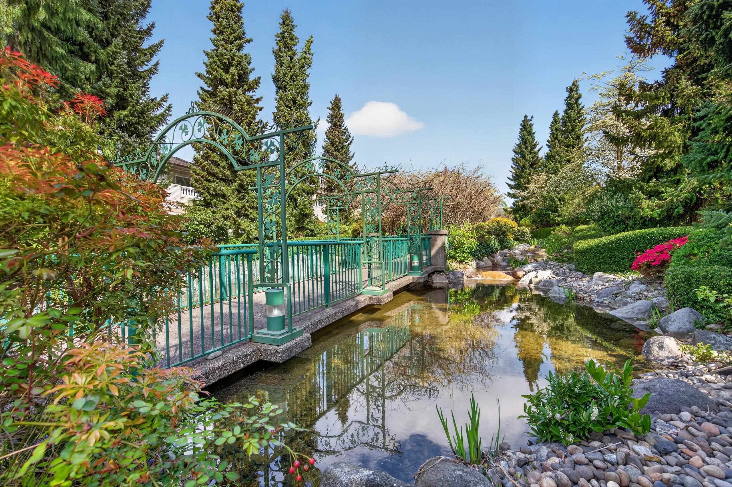 









13888


70

Avenue, 249,
Surrey,




BC
V3W 0R8

