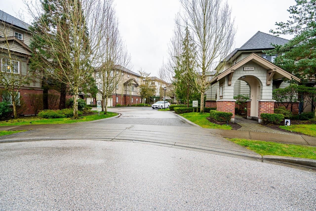 









14838


61

Avenue, 9,
Surrey,




BC
V3S 2P3

