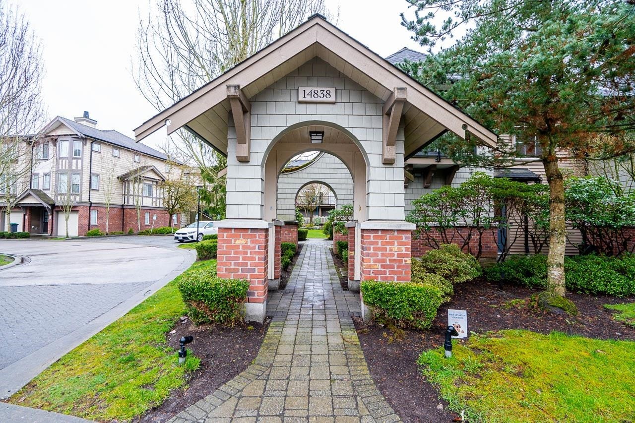 









14838


61

Avenue, 9,
Surrey,




BC
V3S 2P3

