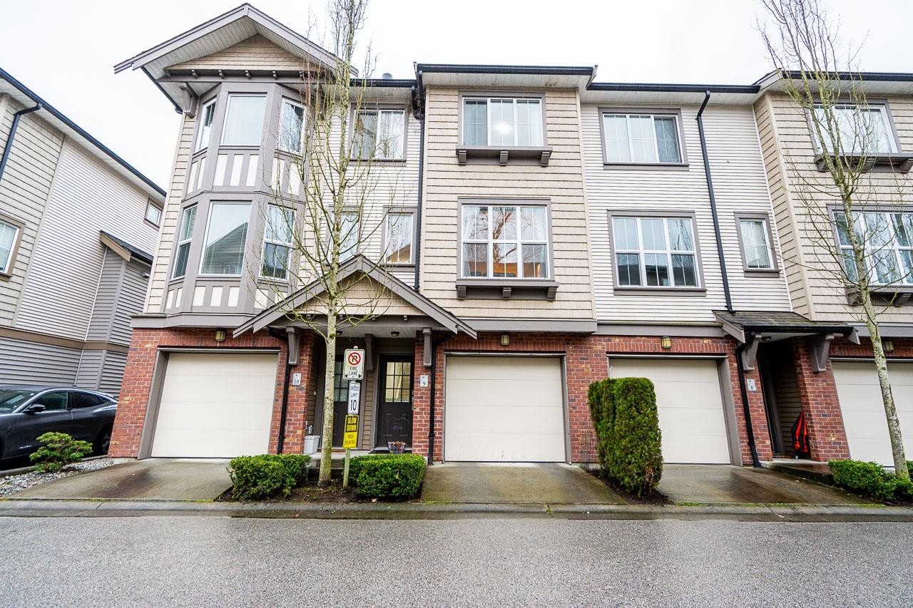 









14838


61

Avenue, 9,
Surrey,




BC
V3S 2P3

