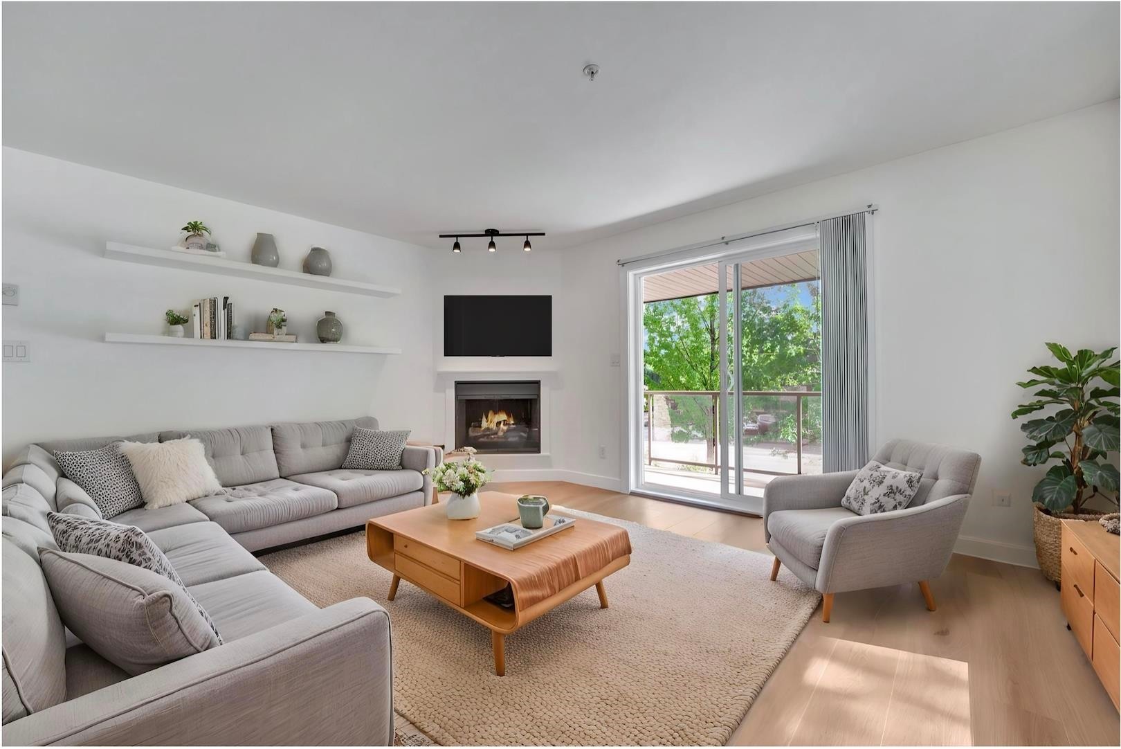 









2038


Sandalwood

Crescent, 210,
Abbotsford,




BC
V2S 3H6

