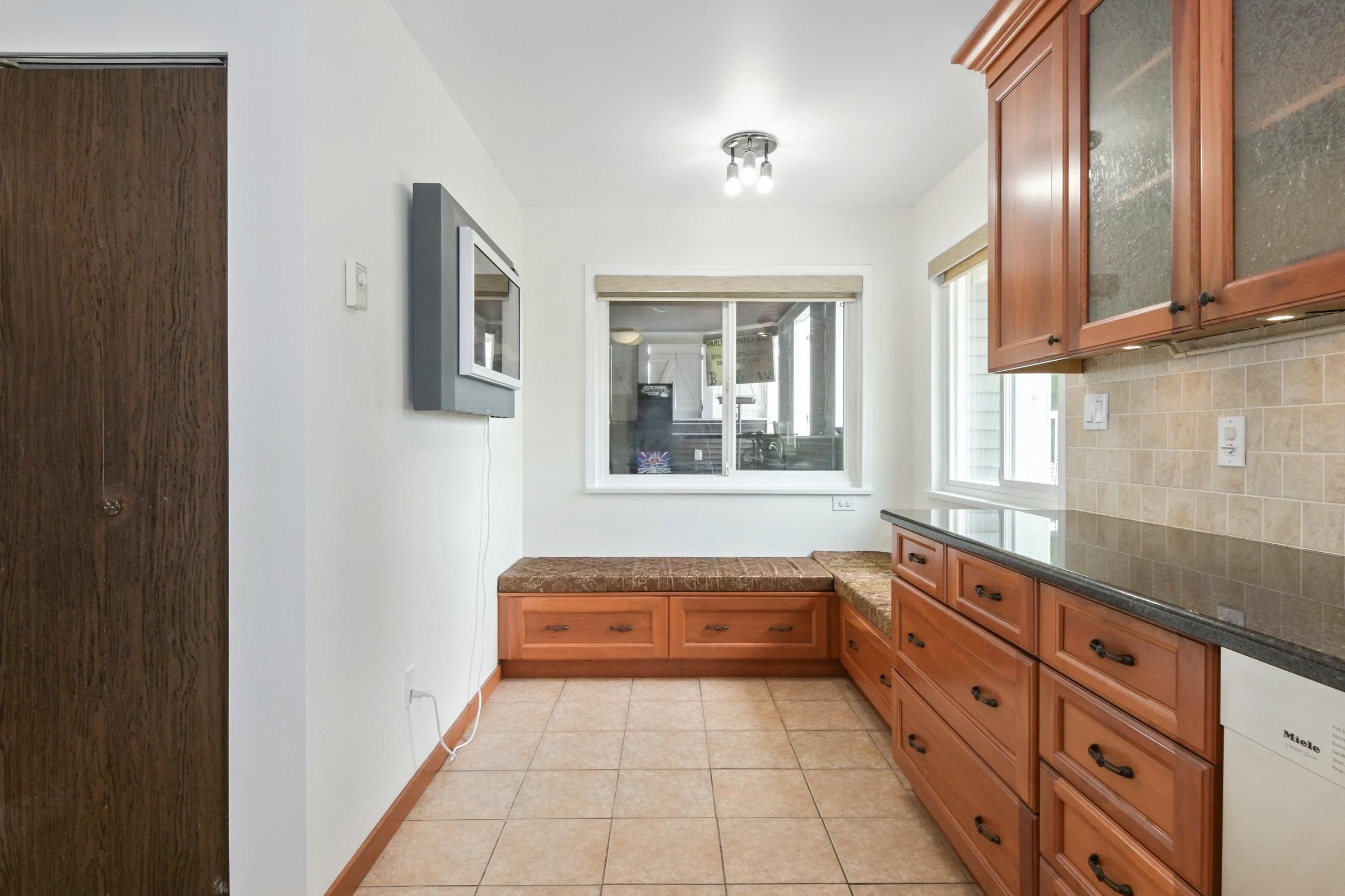 









3173


216

Street,
Langley,




BC
V2Z 2E6

