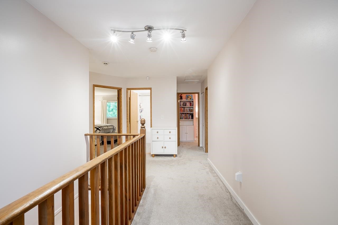 









15429


90

Avenue,
Surrey,




BC
V3R 9J5

