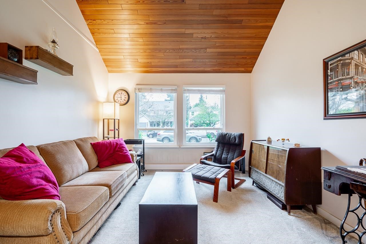 









15429


90

Avenue,
Surrey,




BC
V3R 9J5

