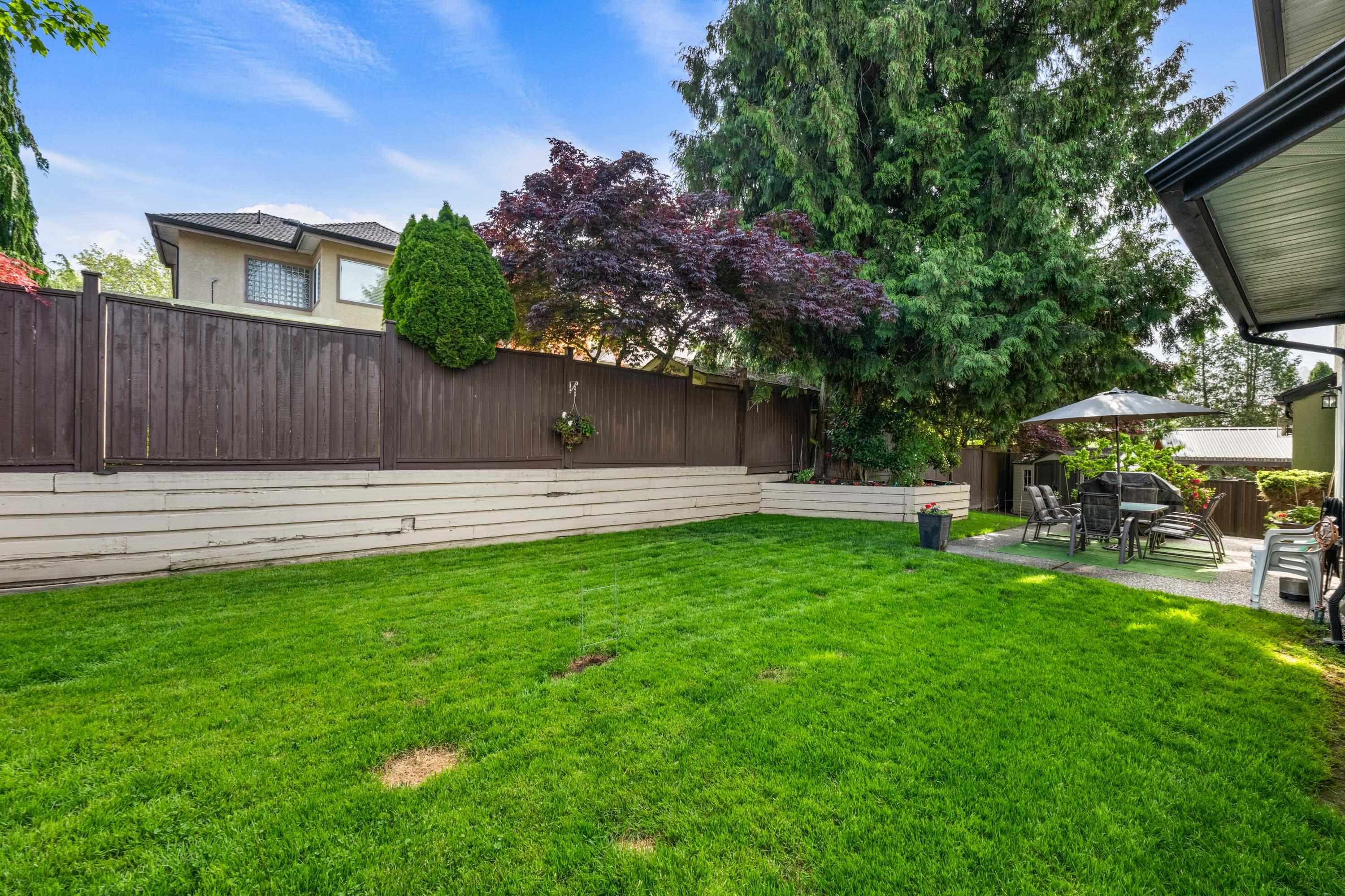 









8428


215

Street,
Langley,




BC
V1M 2M1


