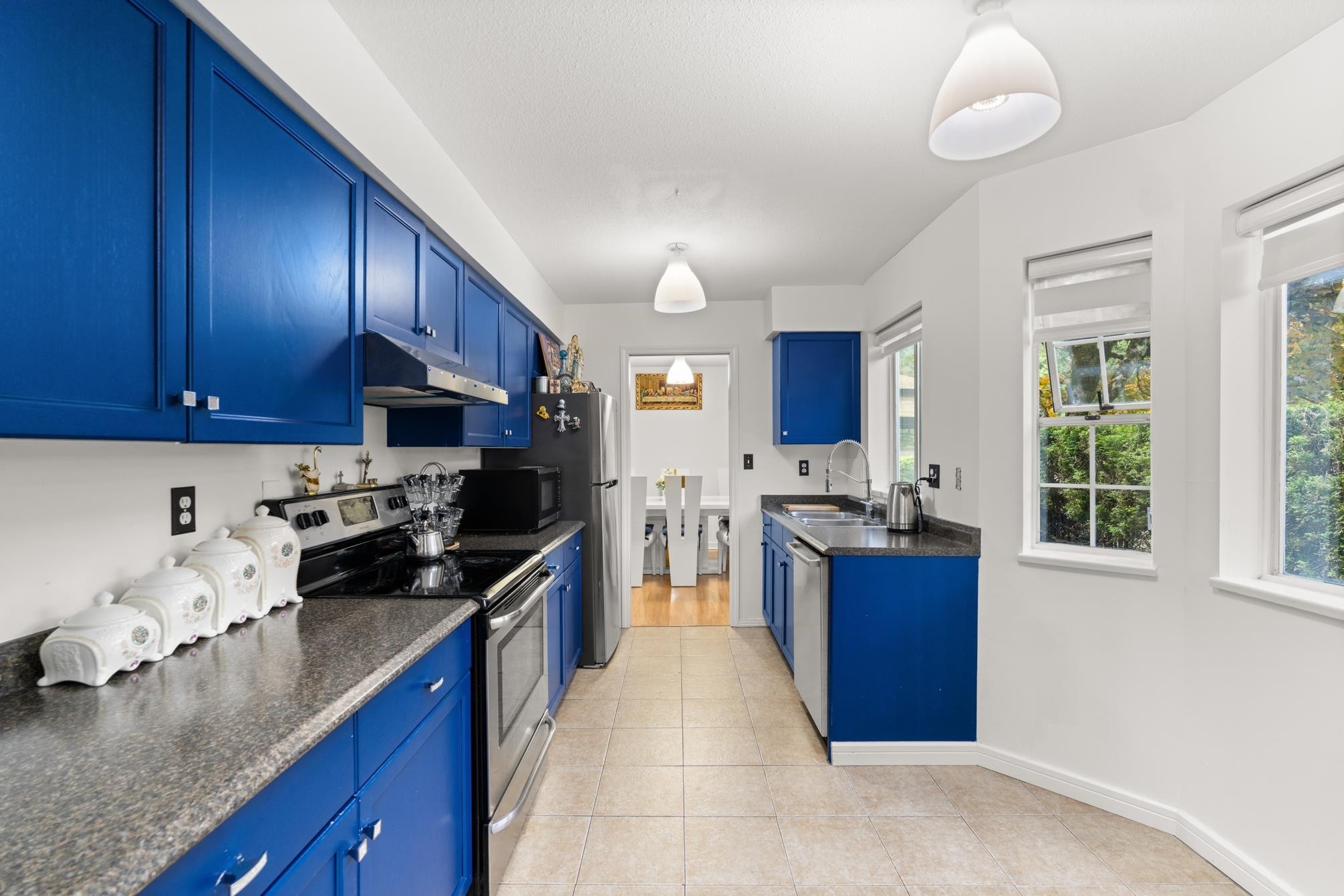 









14861


98

Avenue, 123,
Surrey,




BC
V3R 9Z8

