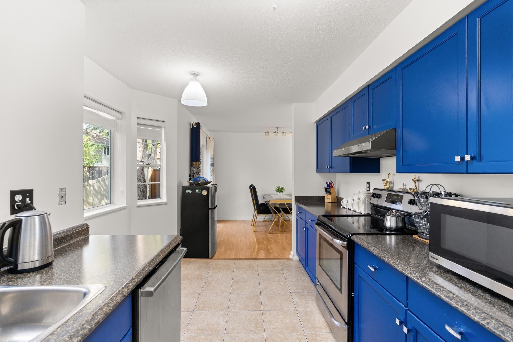 









14861


98

Avenue, 123,
Surrey,




BC
V3R 9Z8

