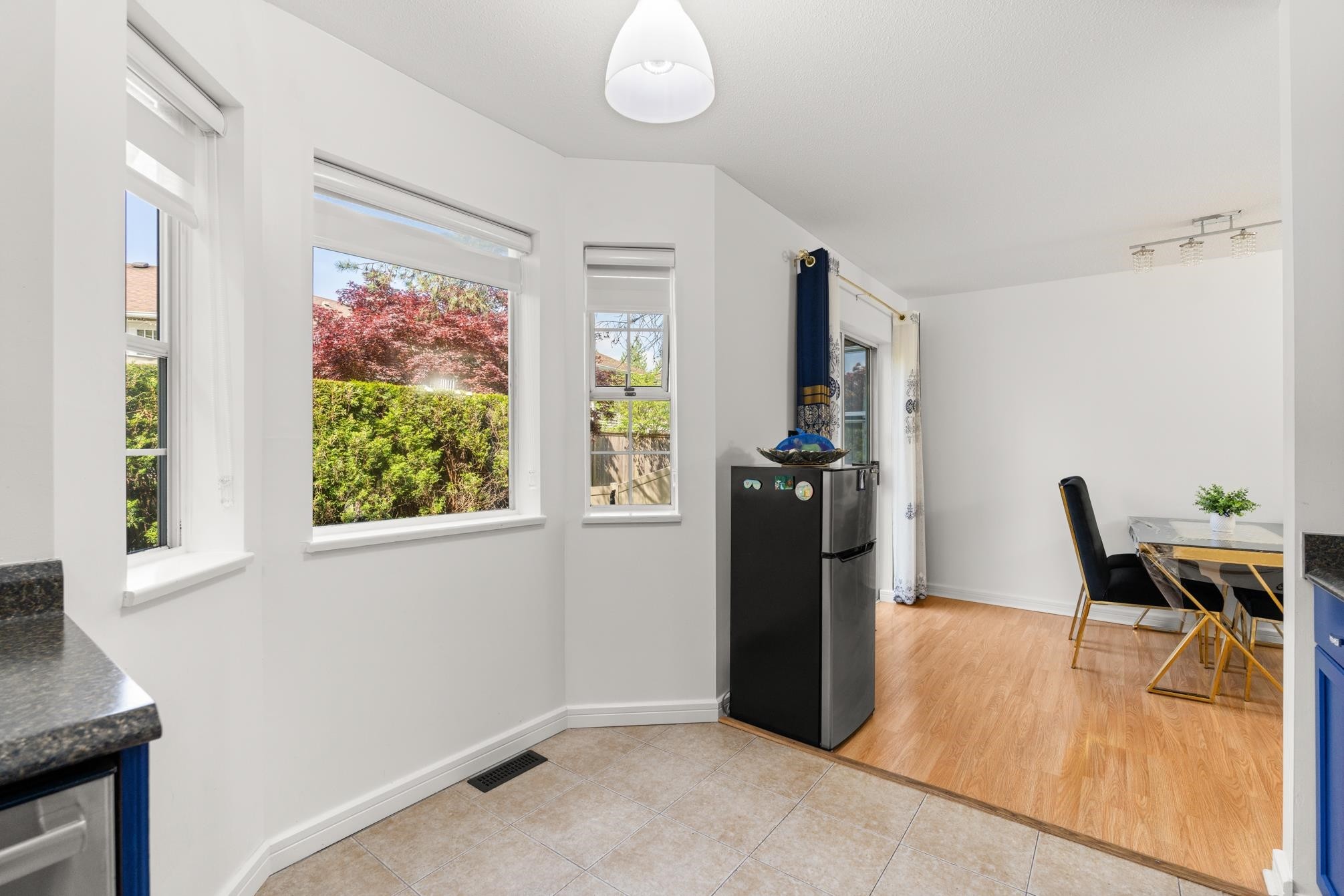 









14861


98

Avenue, 123,
Surrey,




BC
V3R 9Z8

