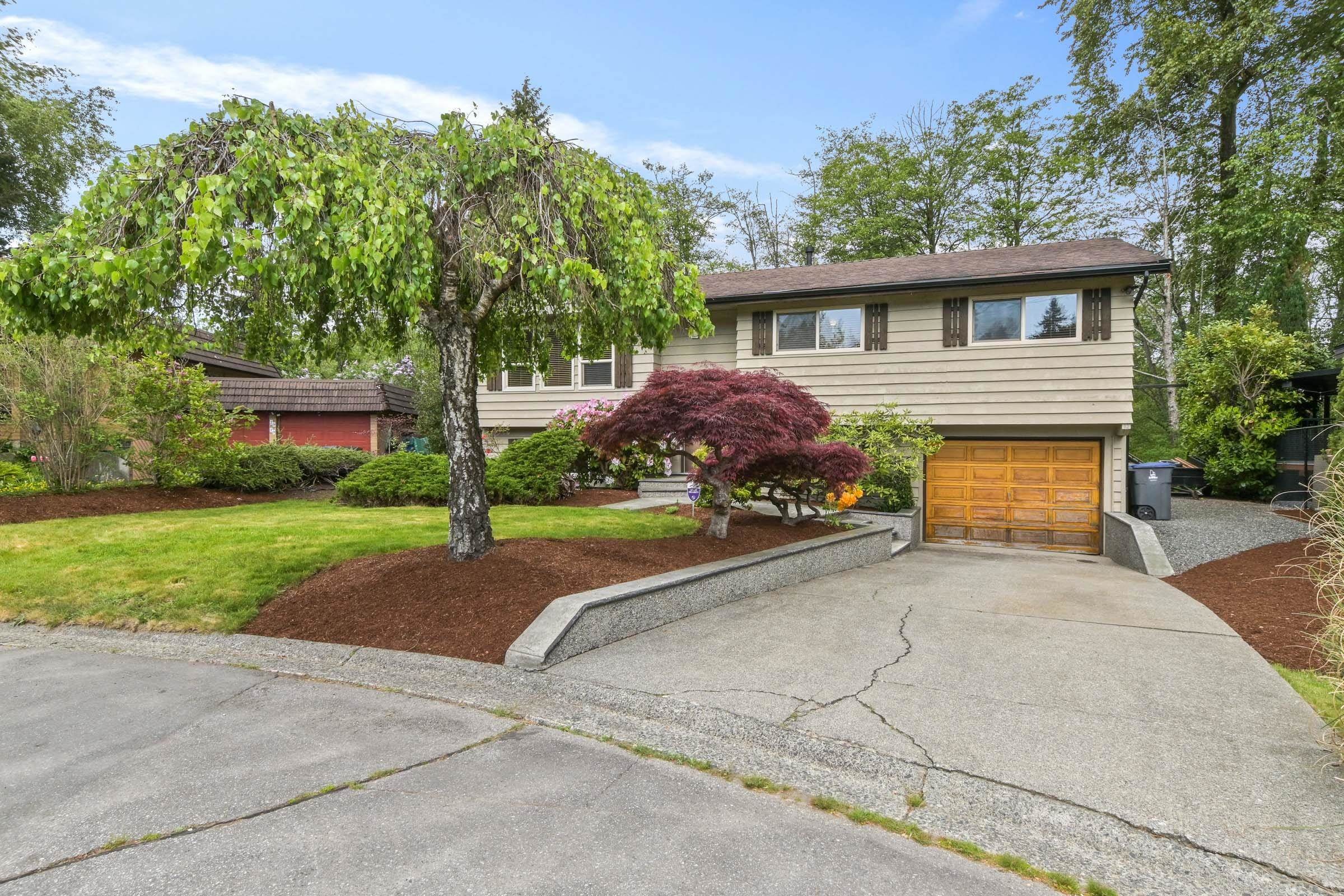 









7978


141a

Street,
Surrey,




BC
V3W 6L6

