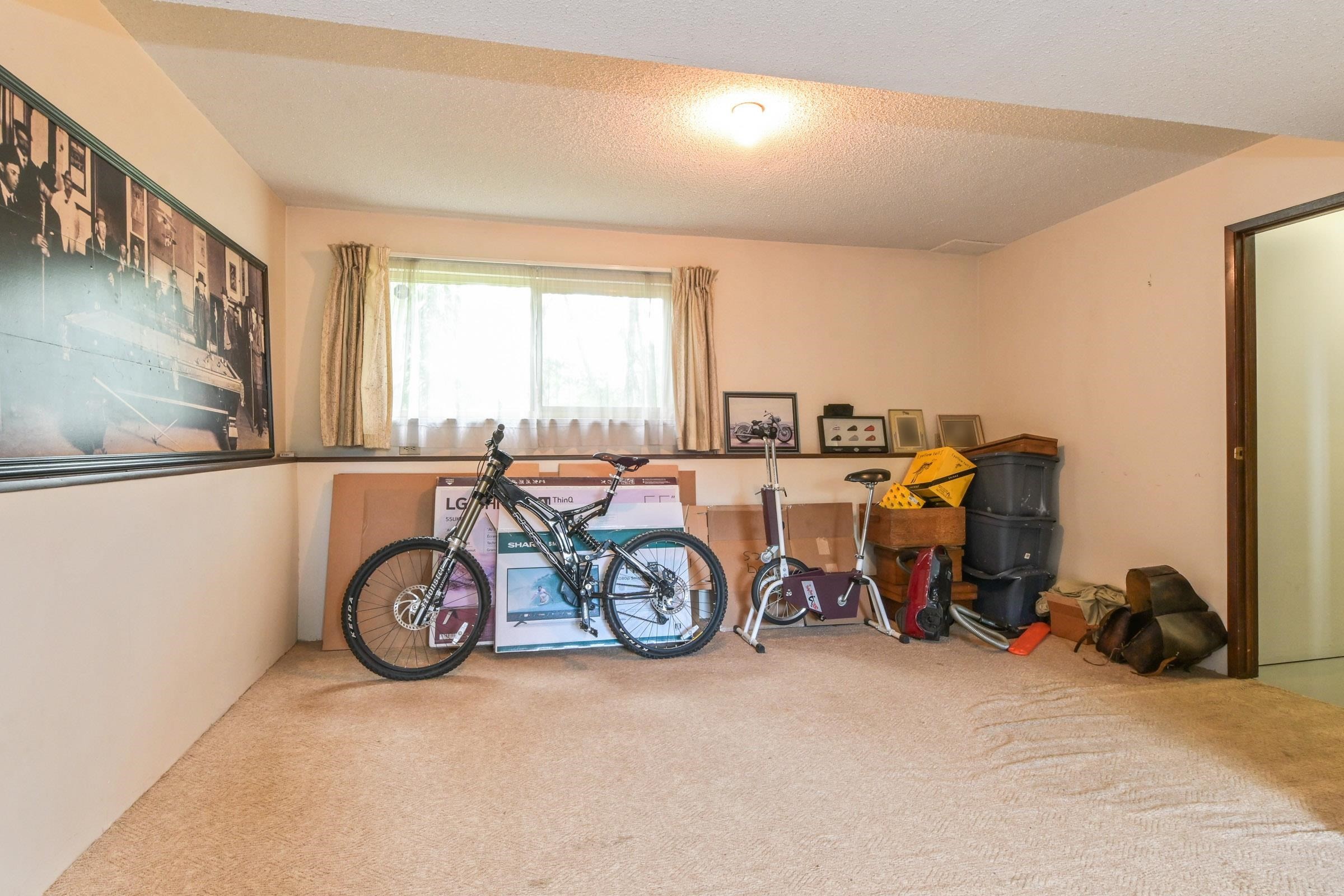 









7978


141a

Street,
Surrey,




BC
V3W 6L6

