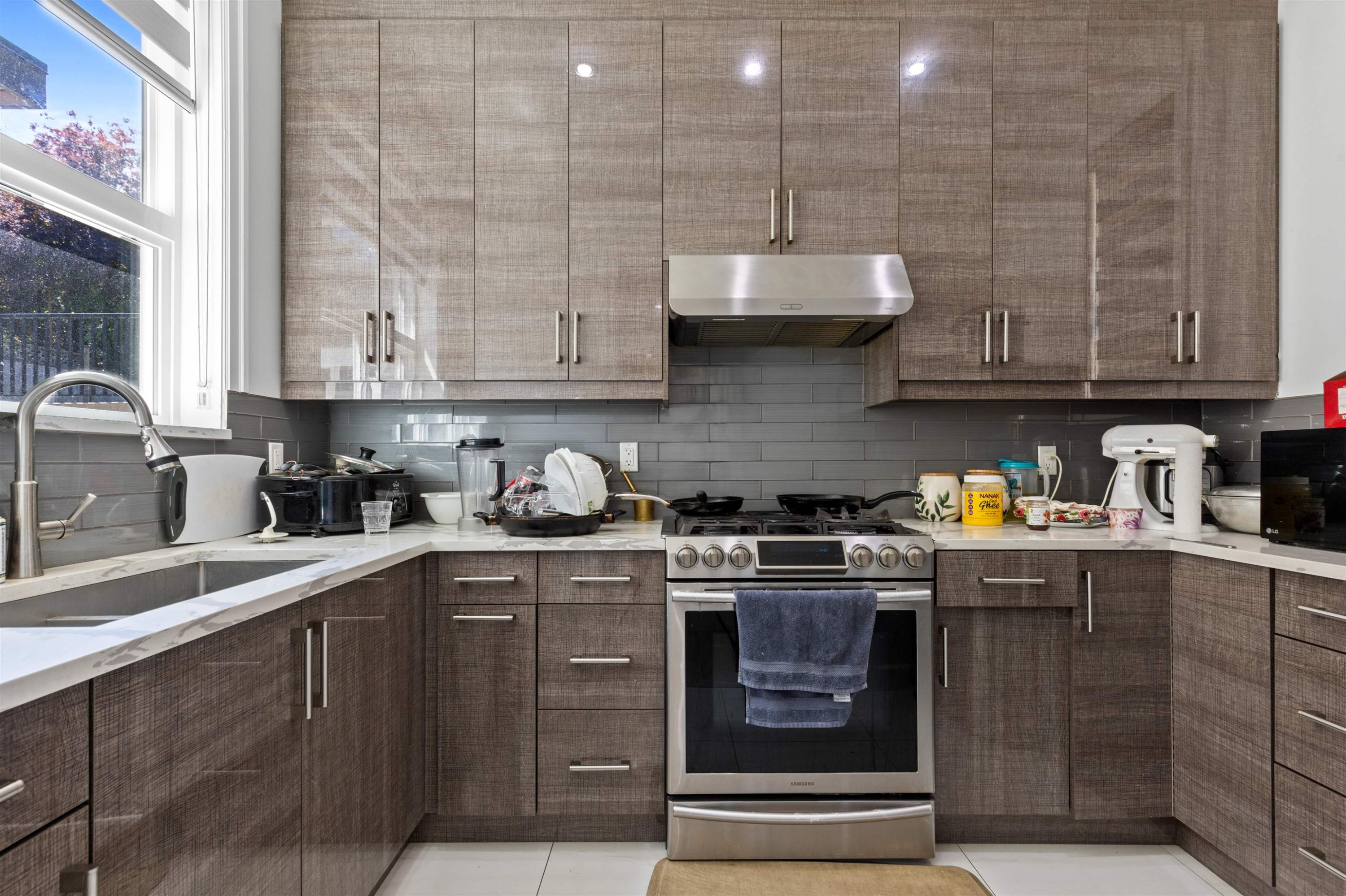 









14678


St Andrews

Drive,
Surrey,




BC
V3R 5V4

