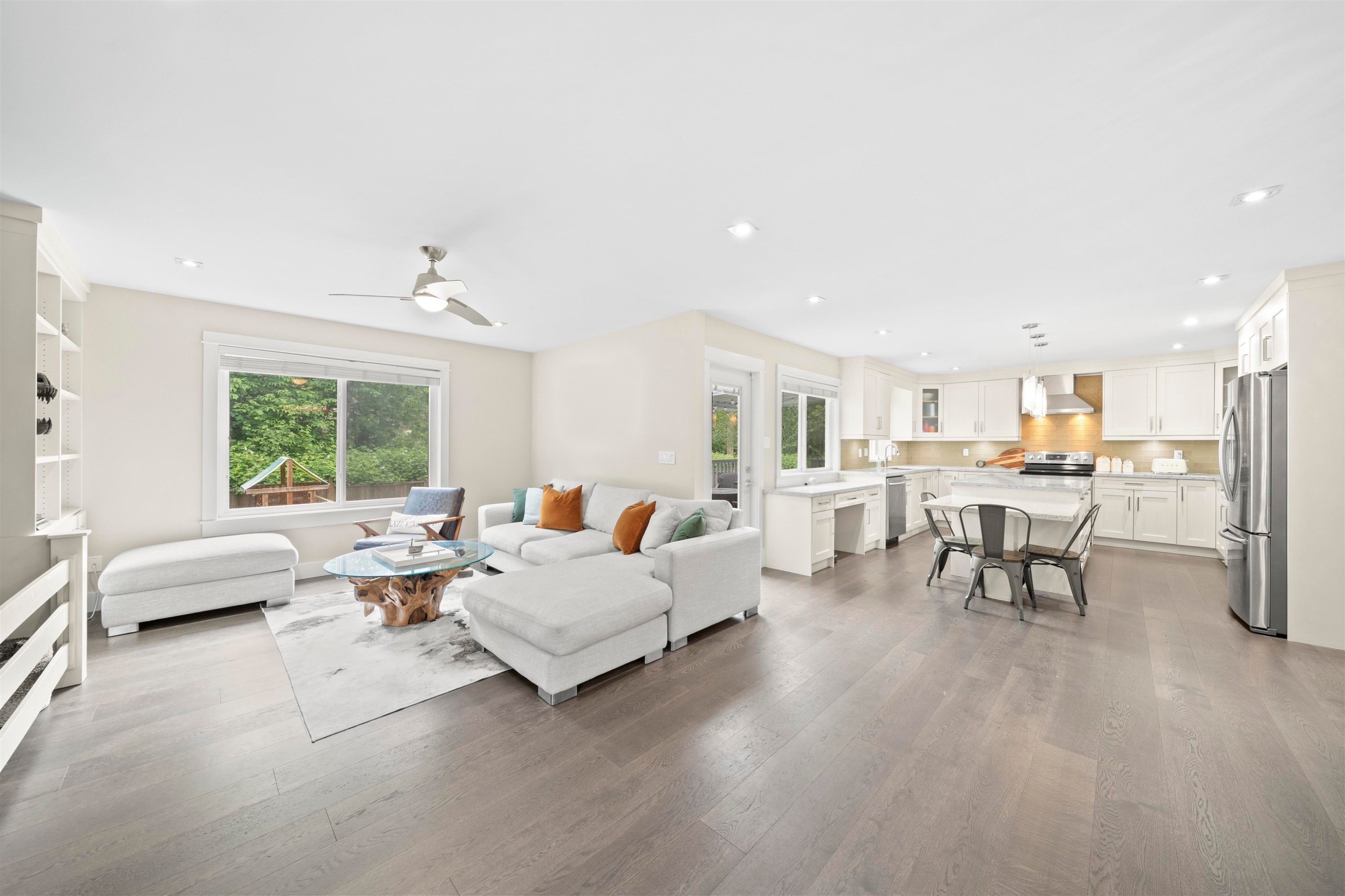 









15412


Kilkee

Place,
Surrey,




BC
V3S 6E8

