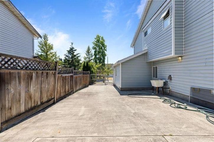









14271


67

Avenue,
Surrey,




BC
V3W 0P5


