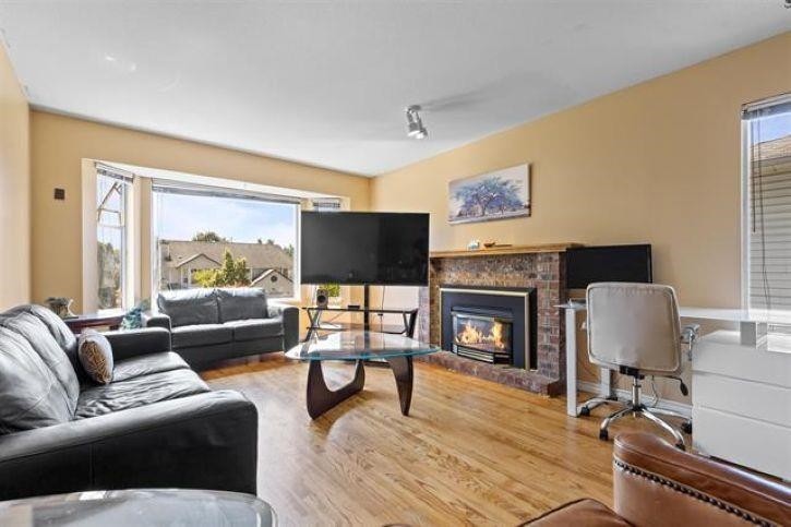 









14271


67

Avenue,
Surrey,




BC
V3W 0P5

