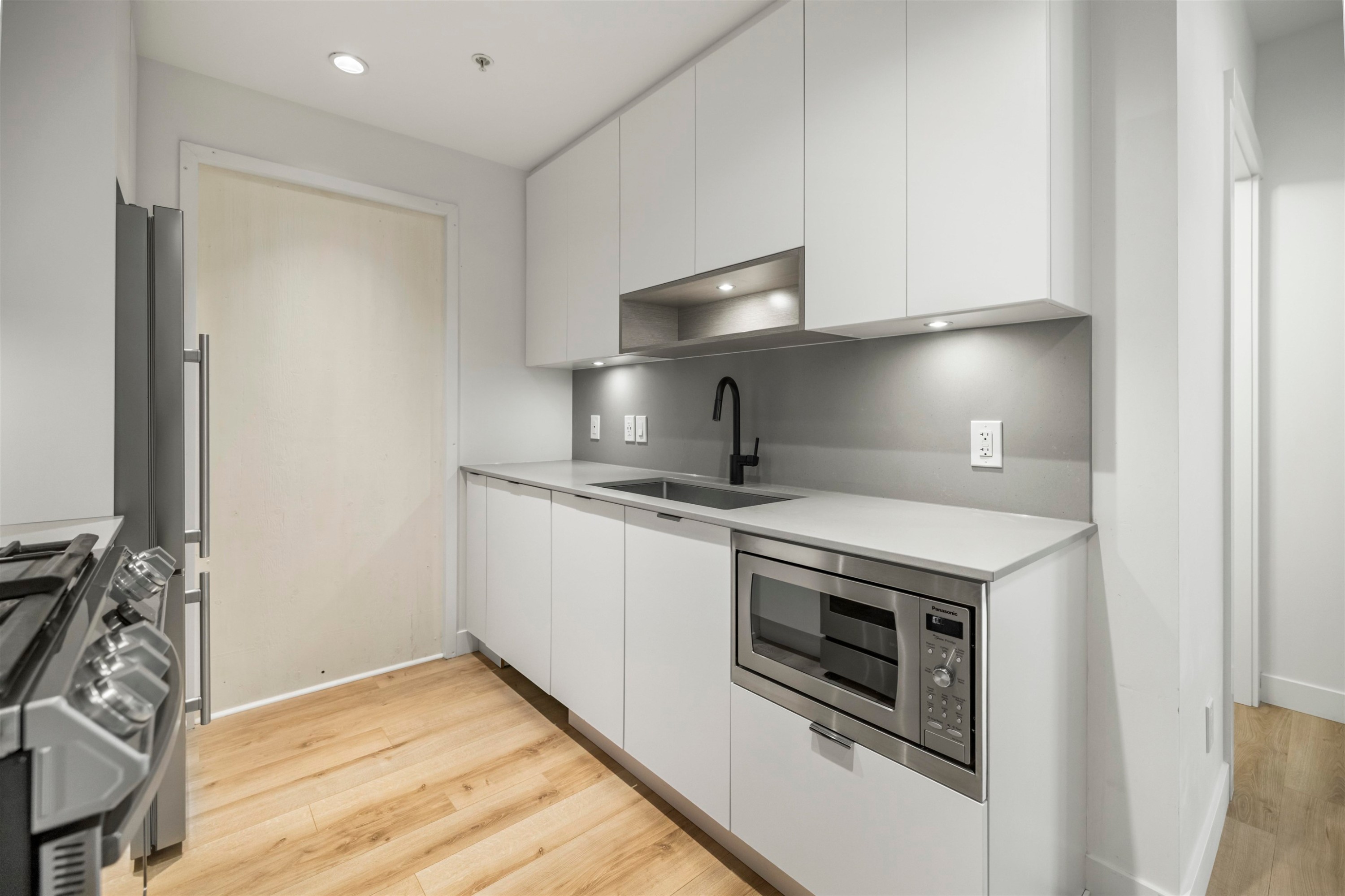 









2493


Montrose

Avenue, 416-417,
Abbotsford,




BC
V2S 3T2

