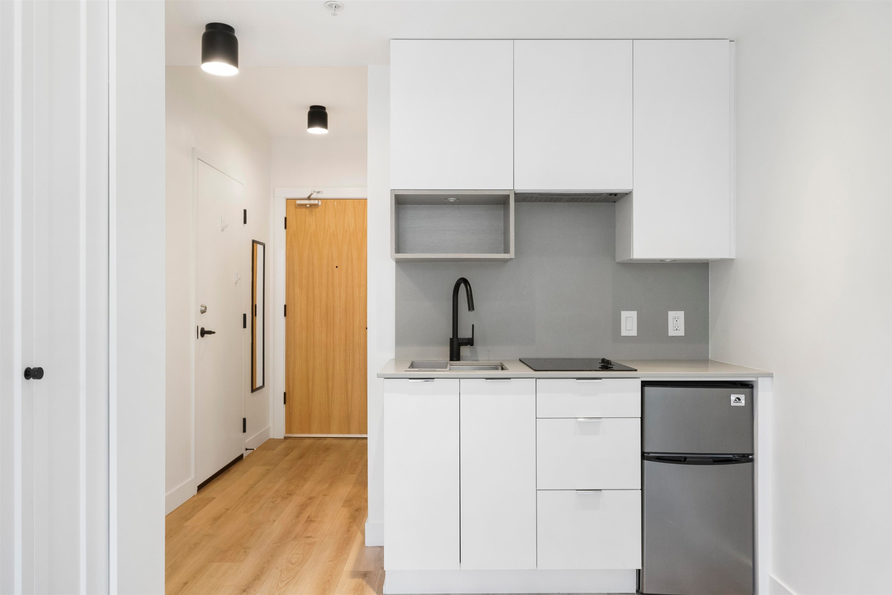 









2493


Montrose

Avenue, 416-417,
Abbotsford,




BC
V2S 3T2

