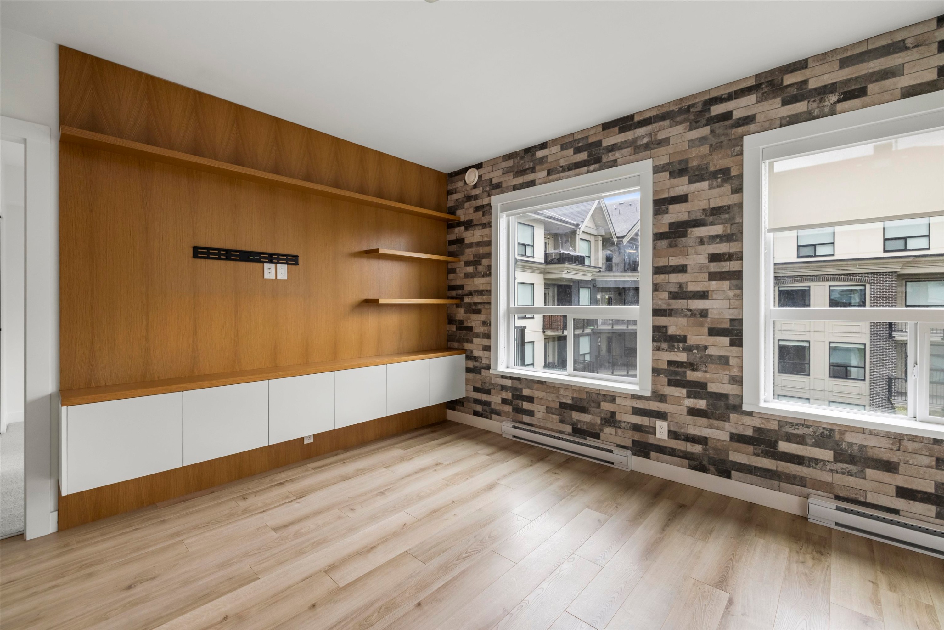 









2493


Montrose

Avenue, 416-417,
Abbotsford,




BC
V2S 3T2

