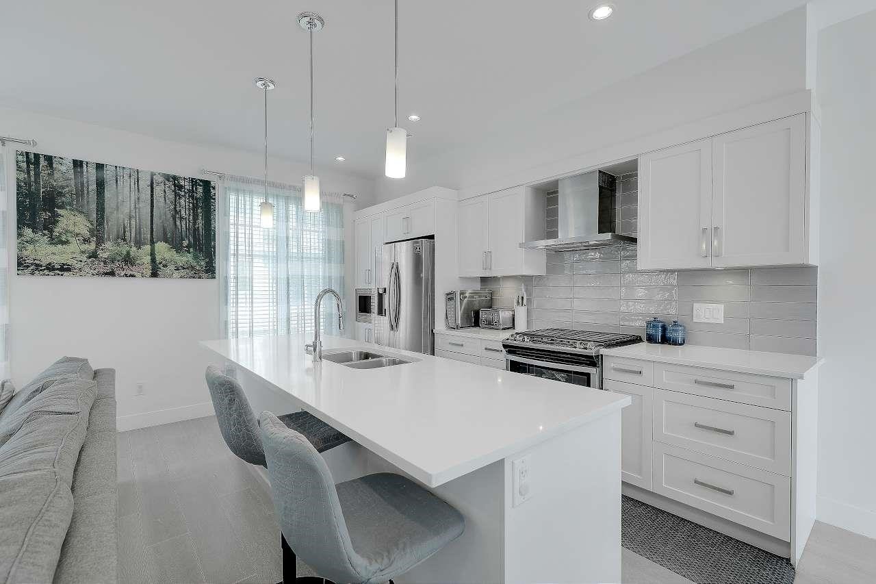 









14499


64

Avenue, 1,
Surrey,




BC
V3S 1X5

