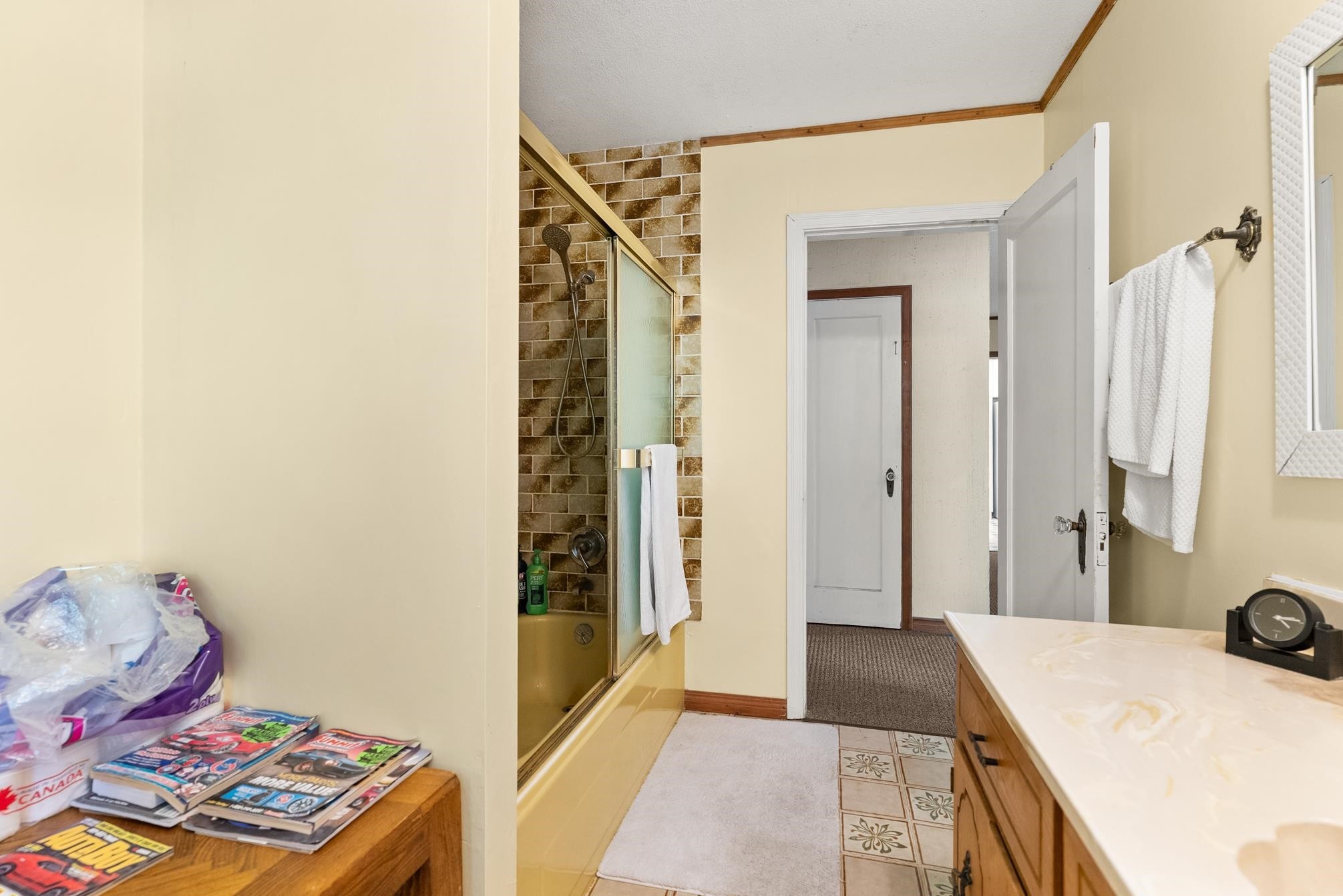 









21415


0

Avenue,
Langley,




BC
V2Z 1S6

